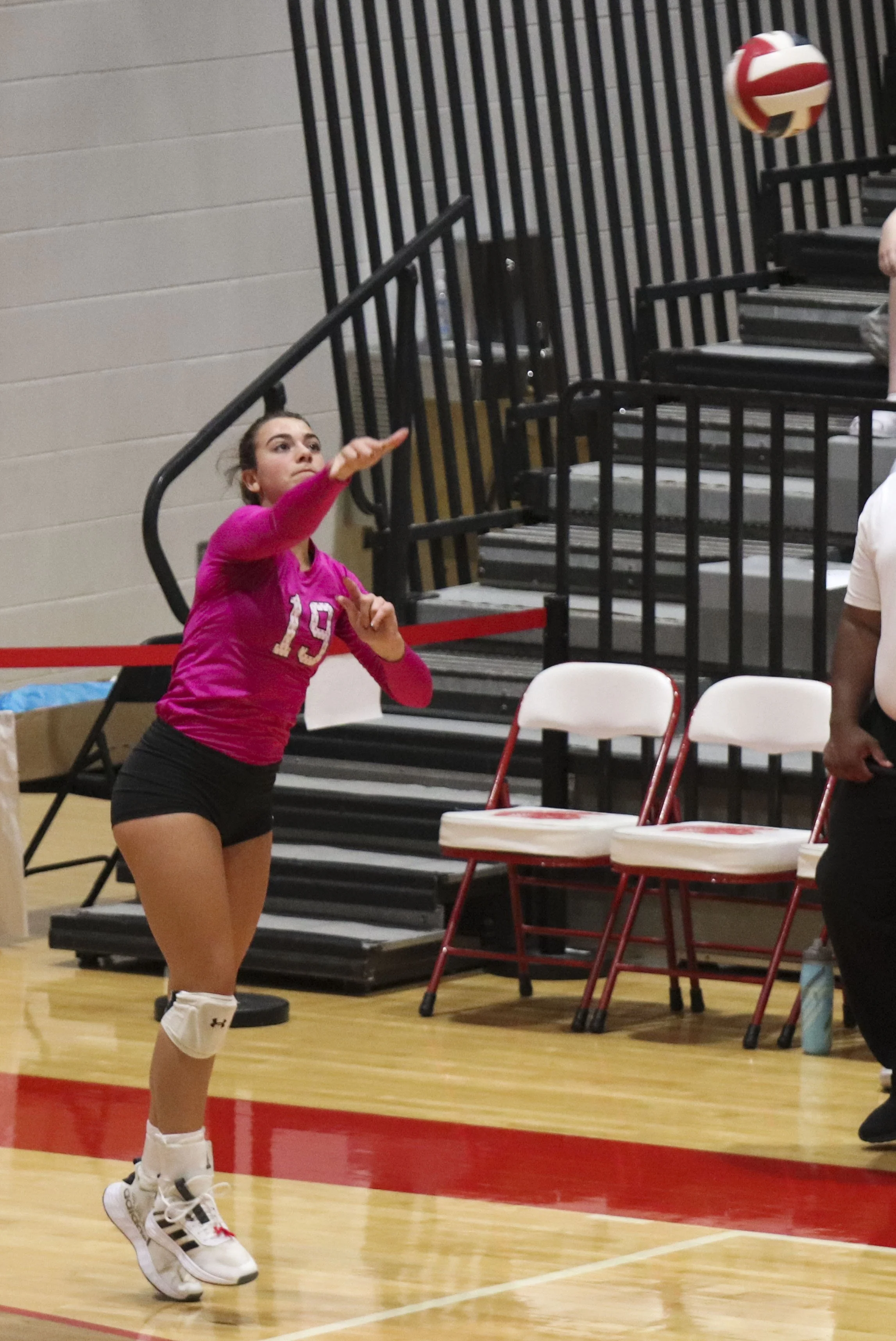 Koski serve_1.jpg