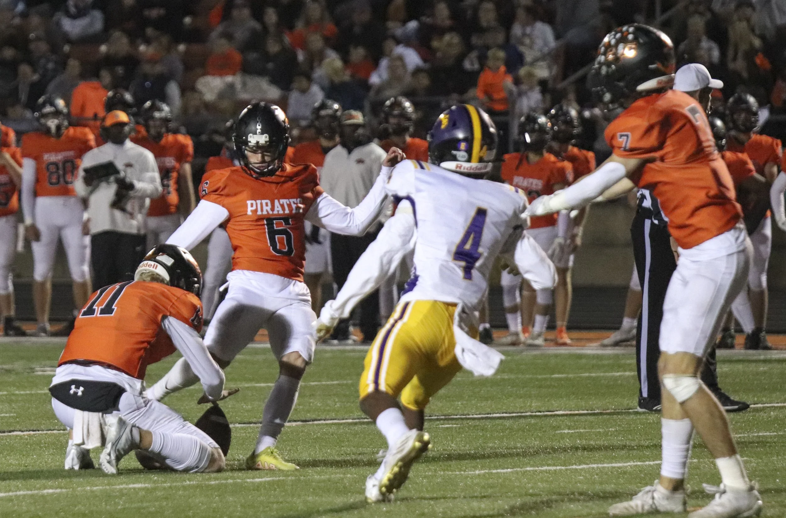 Aaron Cordova kick.jpg