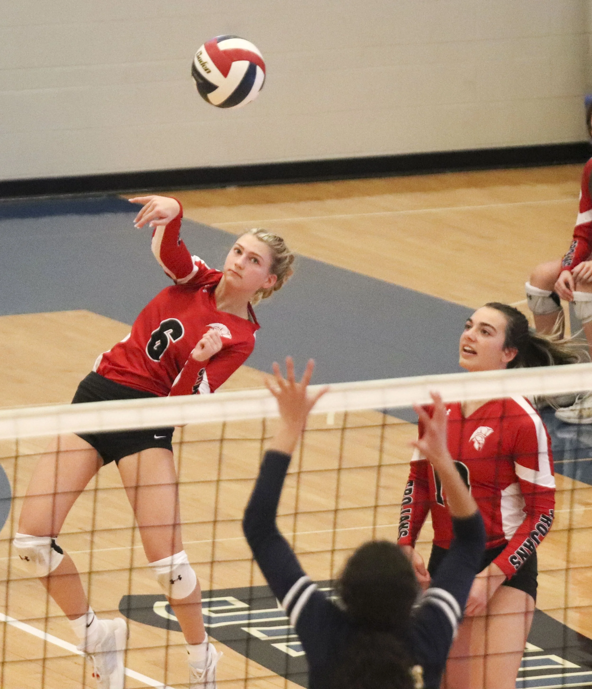 Devin Hoover spike.jpg