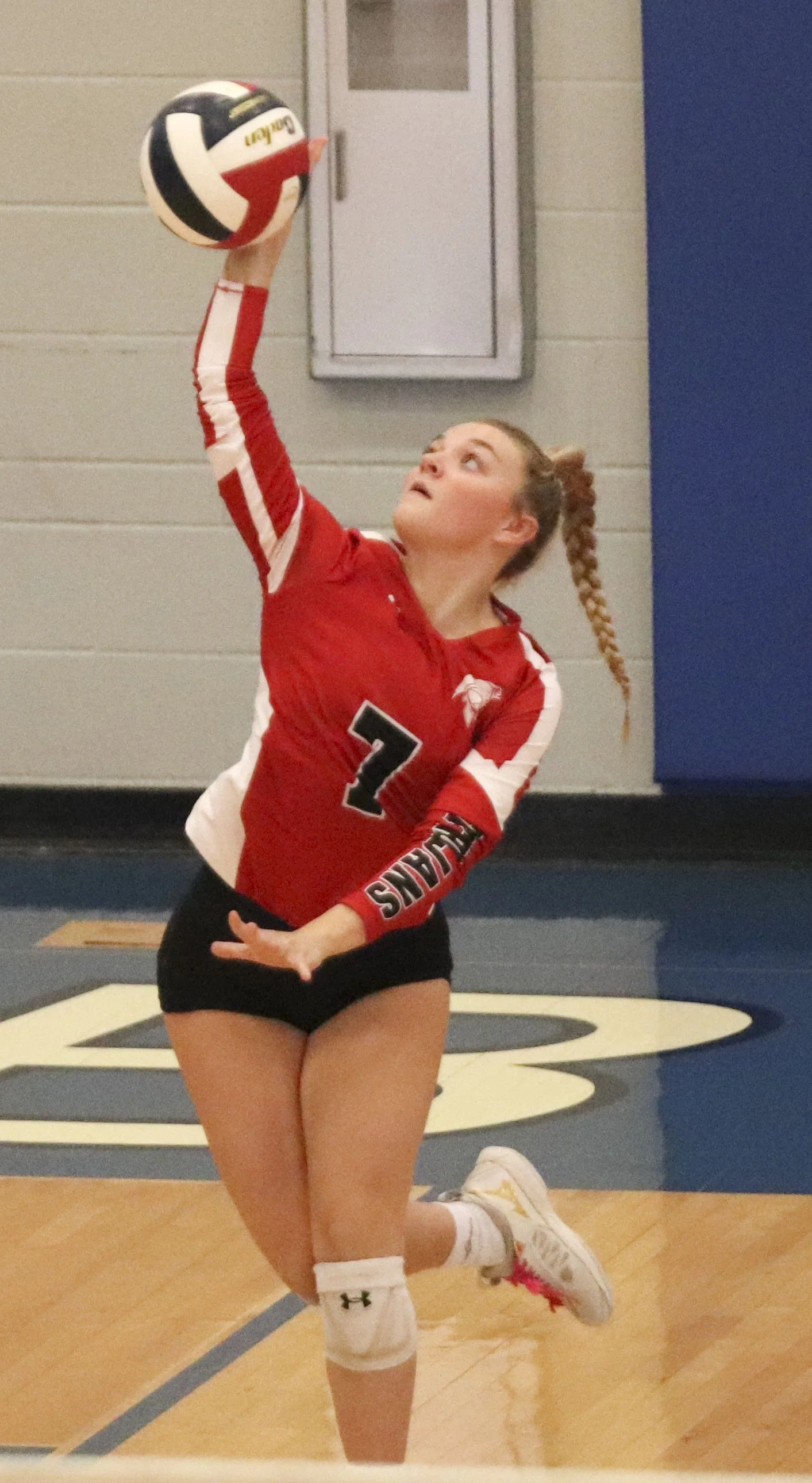 Shelby Brady serve.jpg