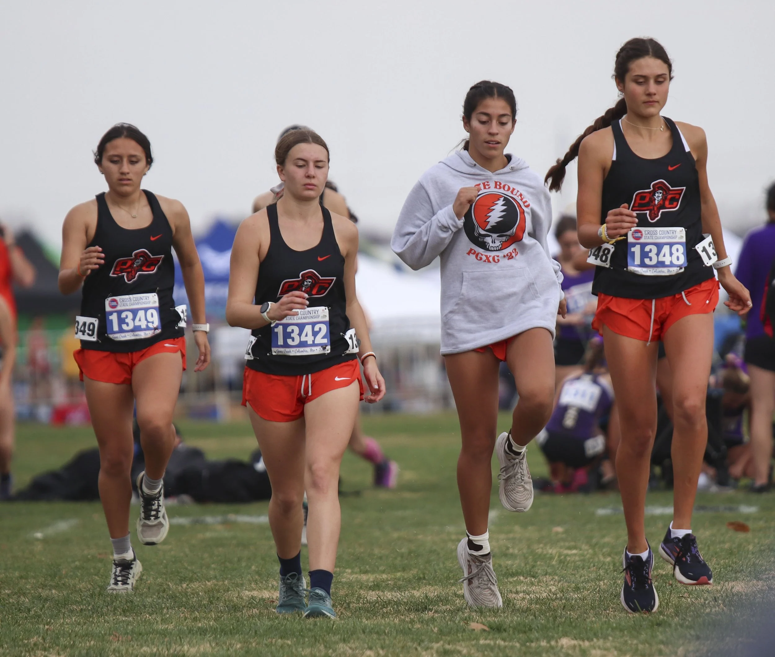 Girls warmup_1.jpg