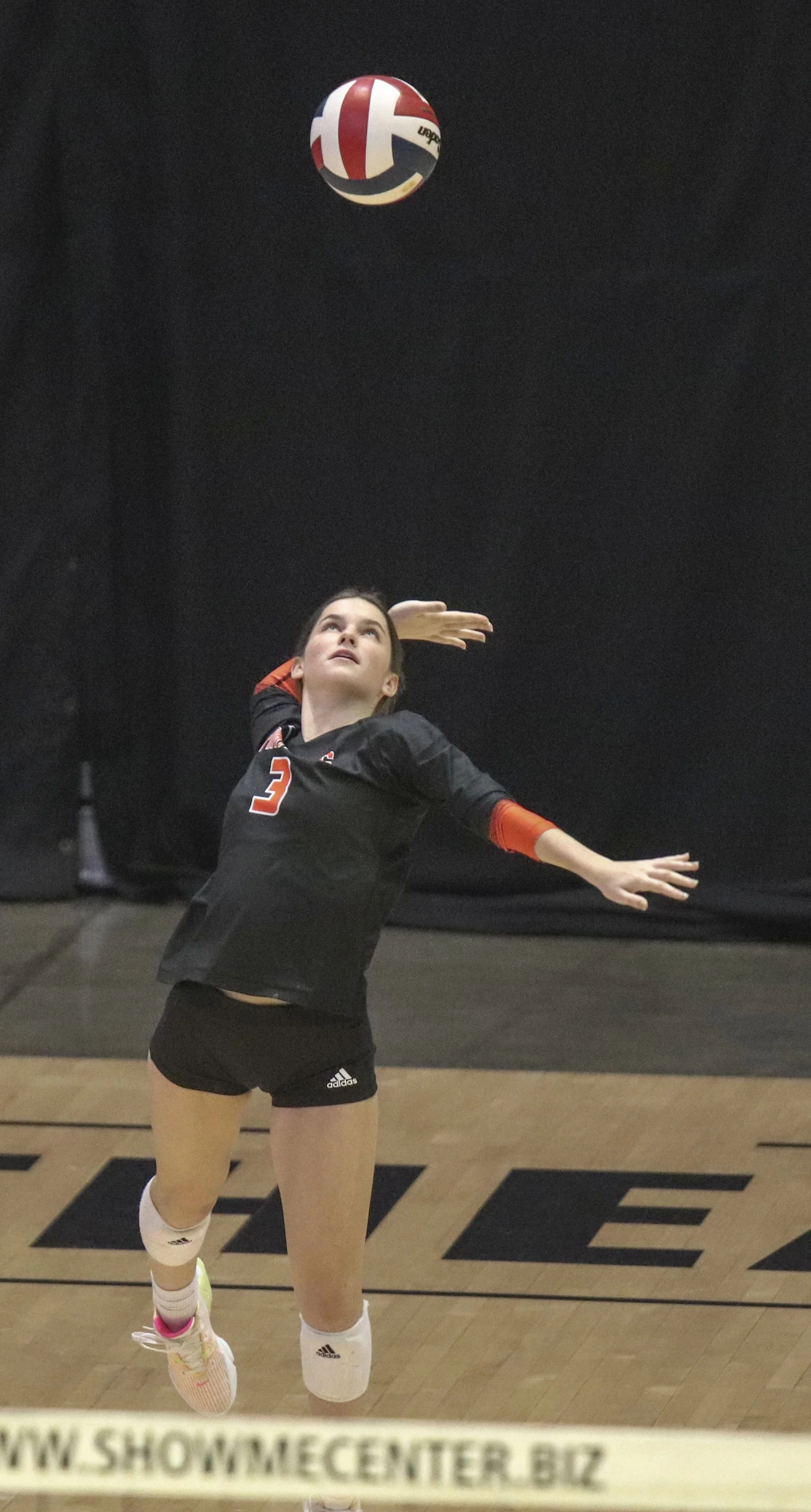 Ava Wheeeler serve.jpg