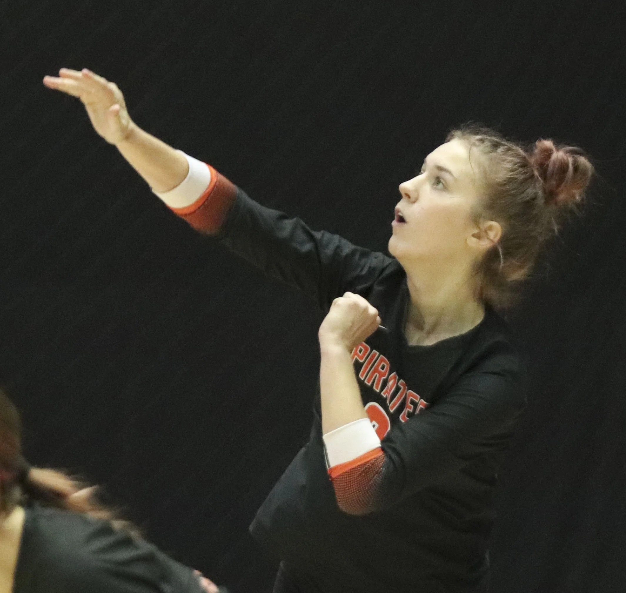 Emma Harned serve_1.jpg