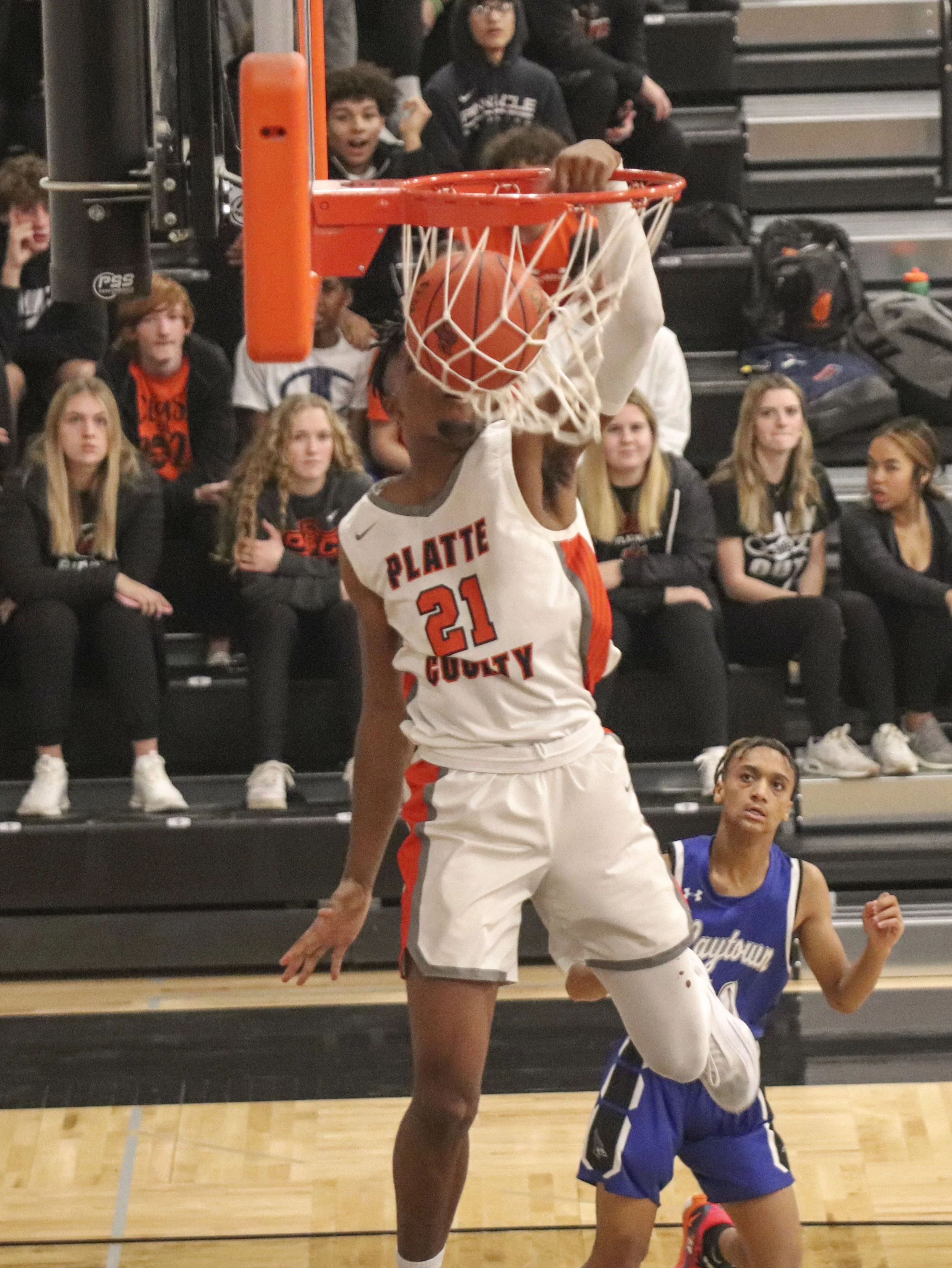 chandavian bradley dunk_3.jpg