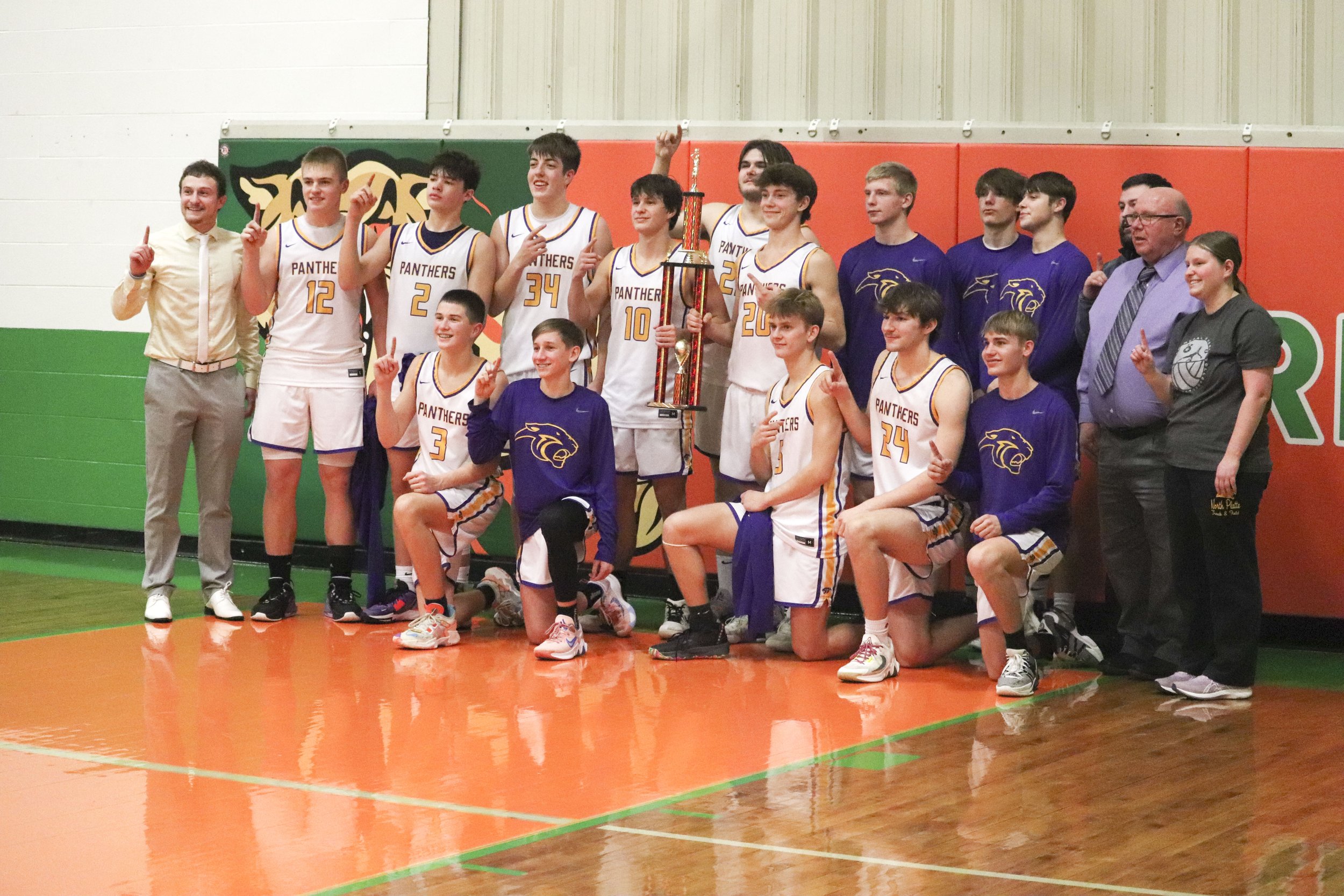 trophy_1.jpg