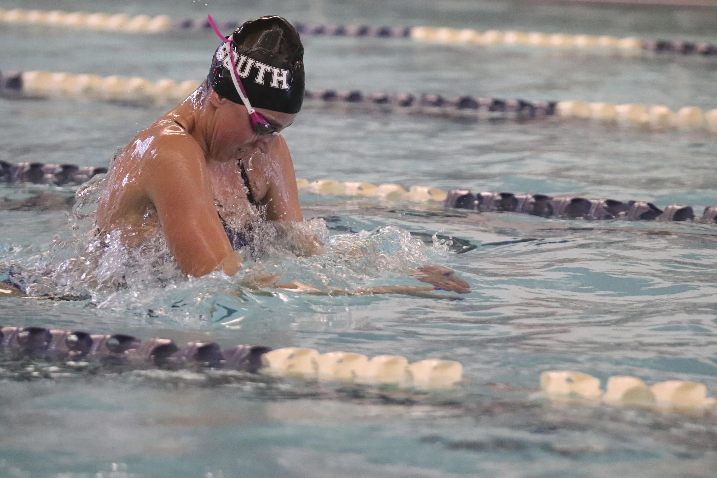 200 MEDLEY RELAY - PHS Zella Berberich.jpg