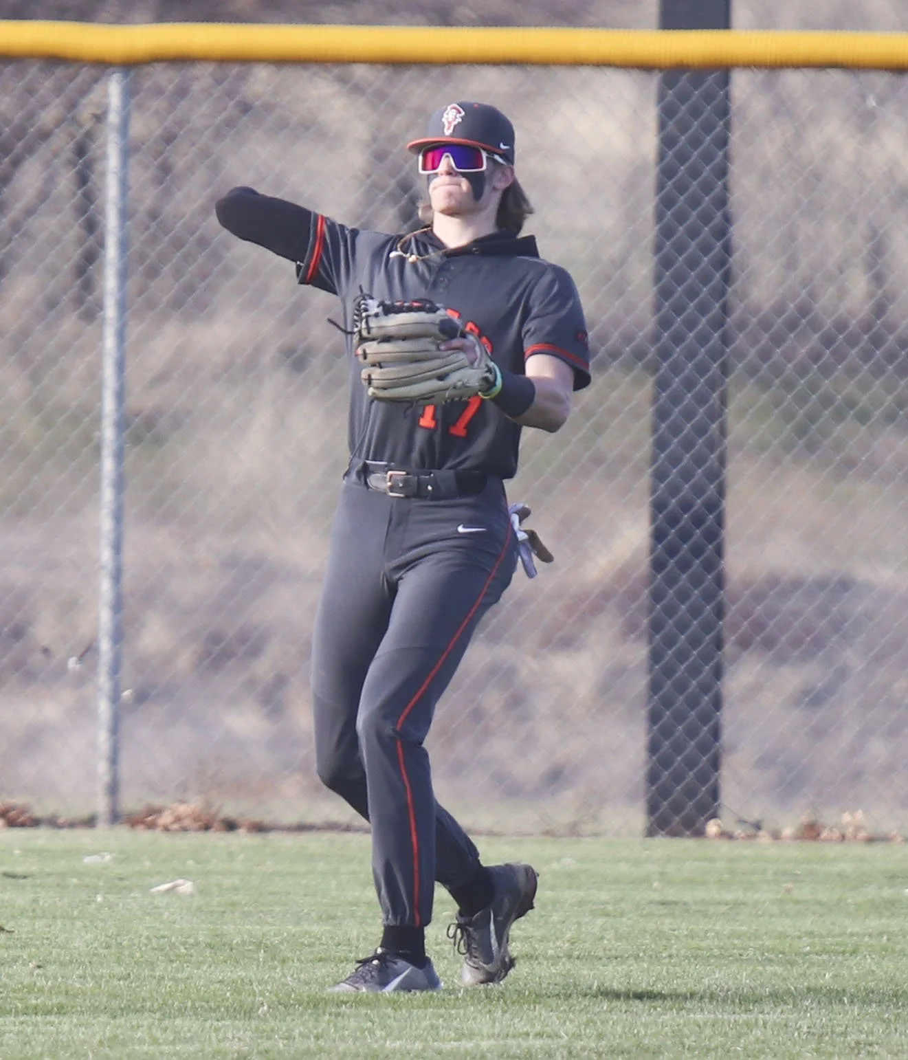 Dayne Wimberly throw.jpg