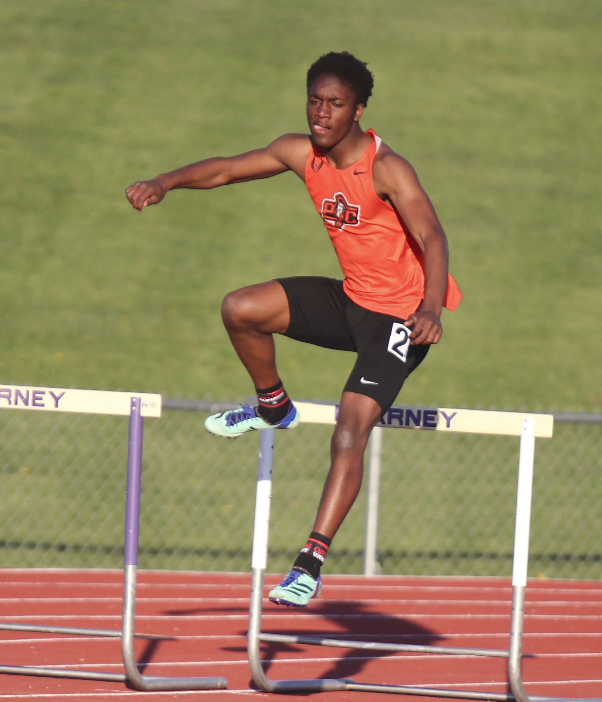 Isaiah Seymour hurdles_1.jpg