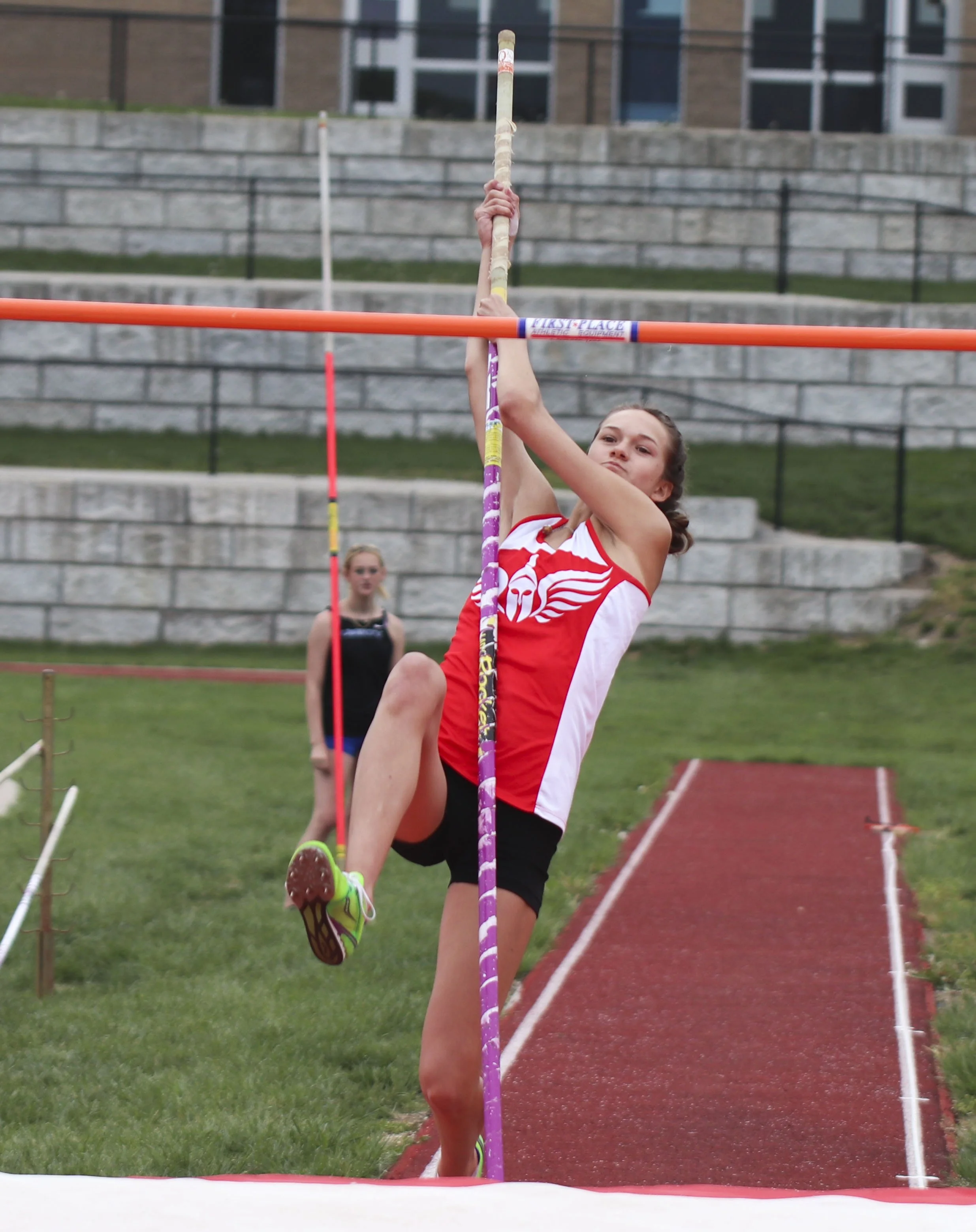 Riley Wells pole vault_2.jpg