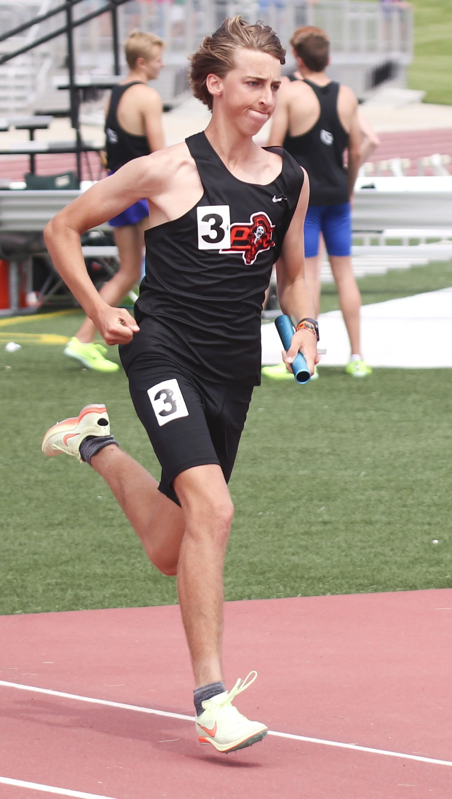 Boys 4x800 Andrew Early.jpg