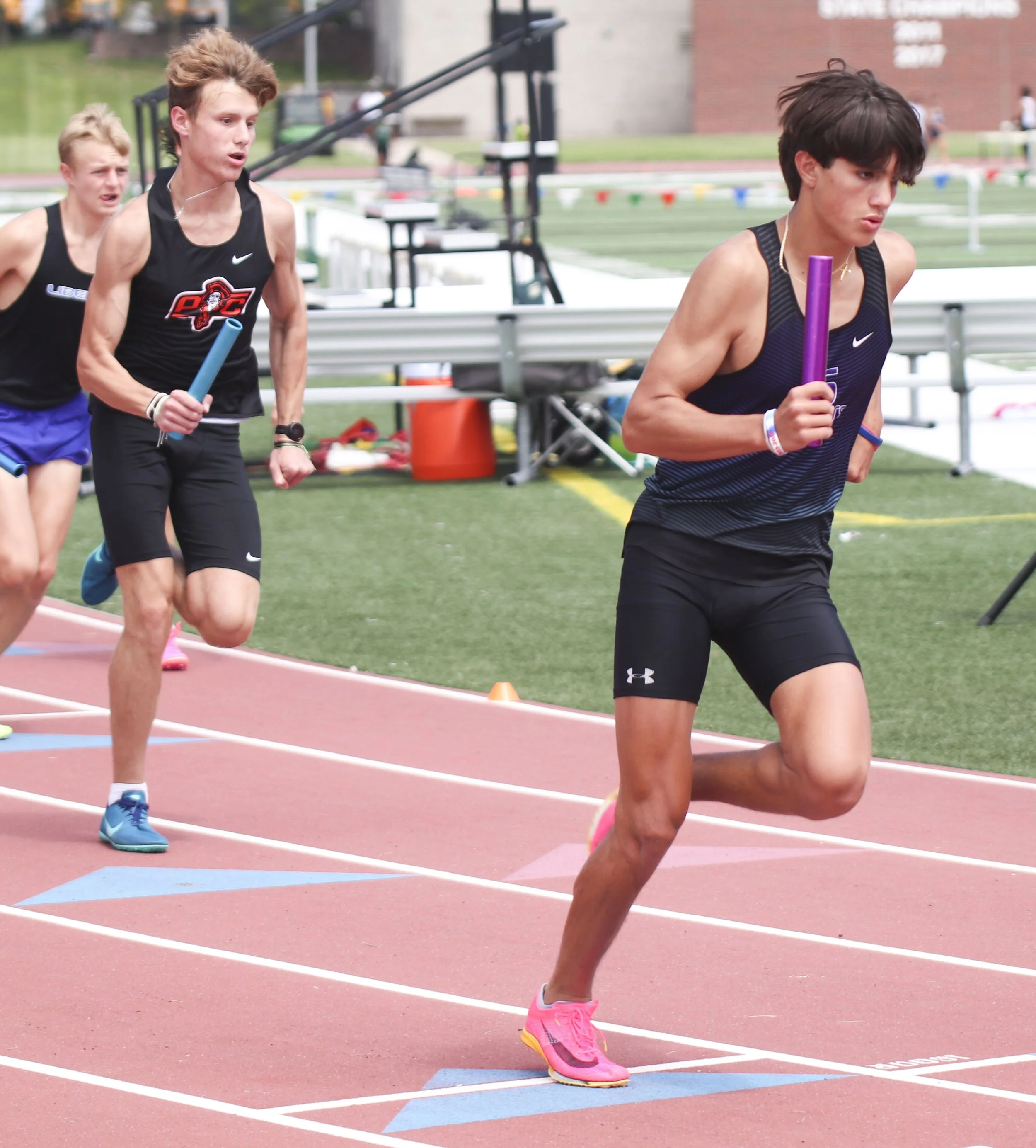 Boys 4x800 start.jpg