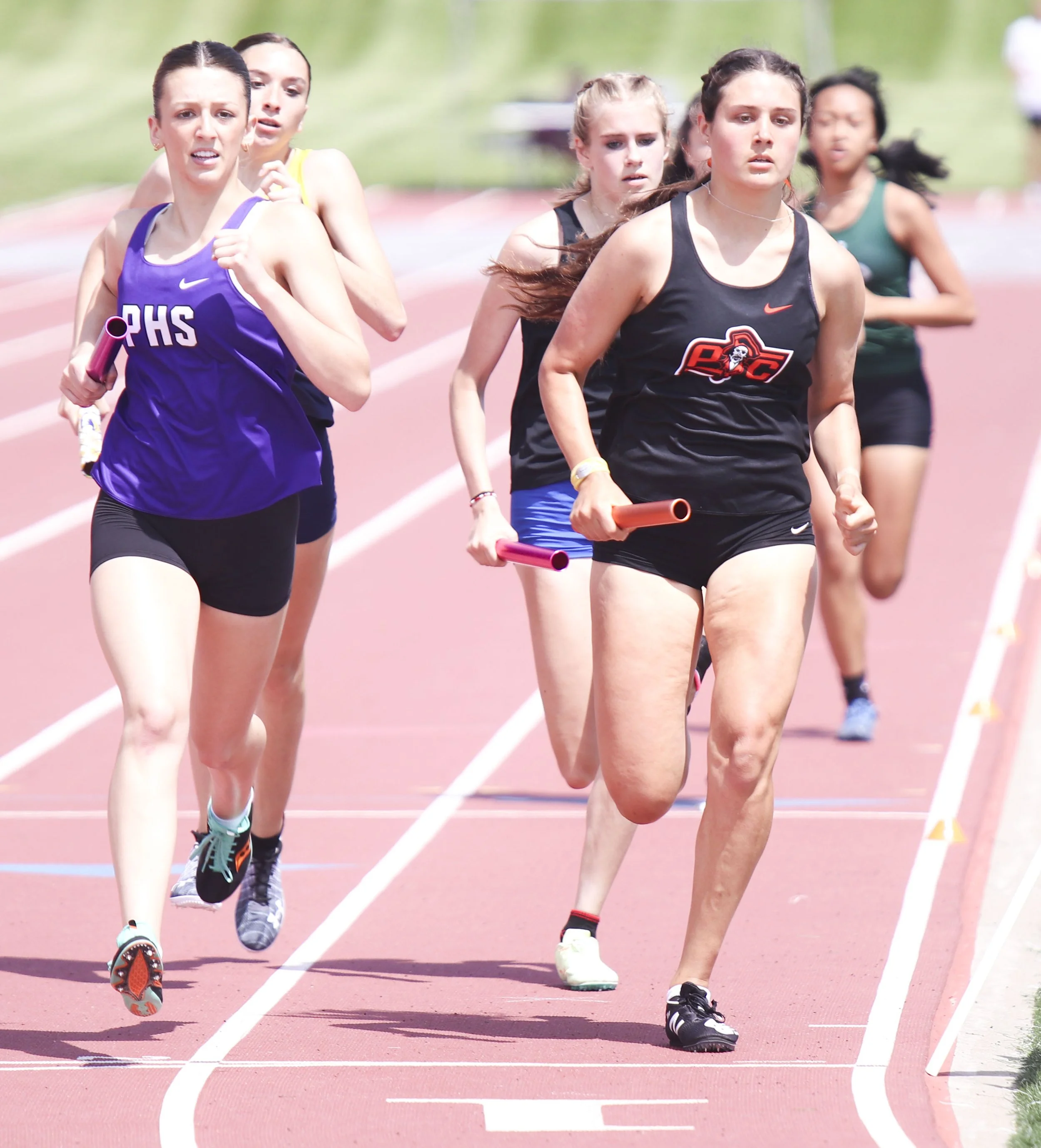 Girls 4x800 first leg.jpg