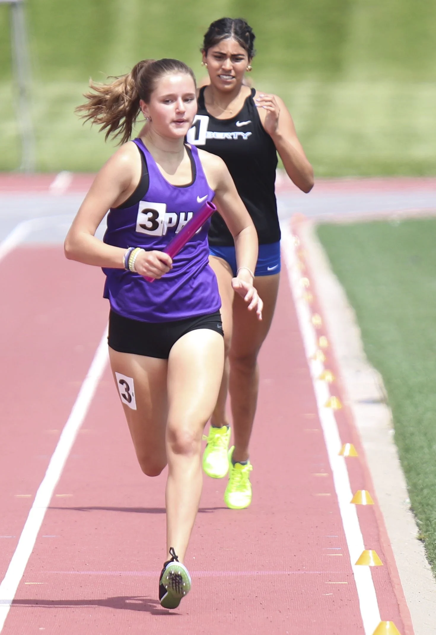 Girls 4x800 Maddie Conklin_1.jpg