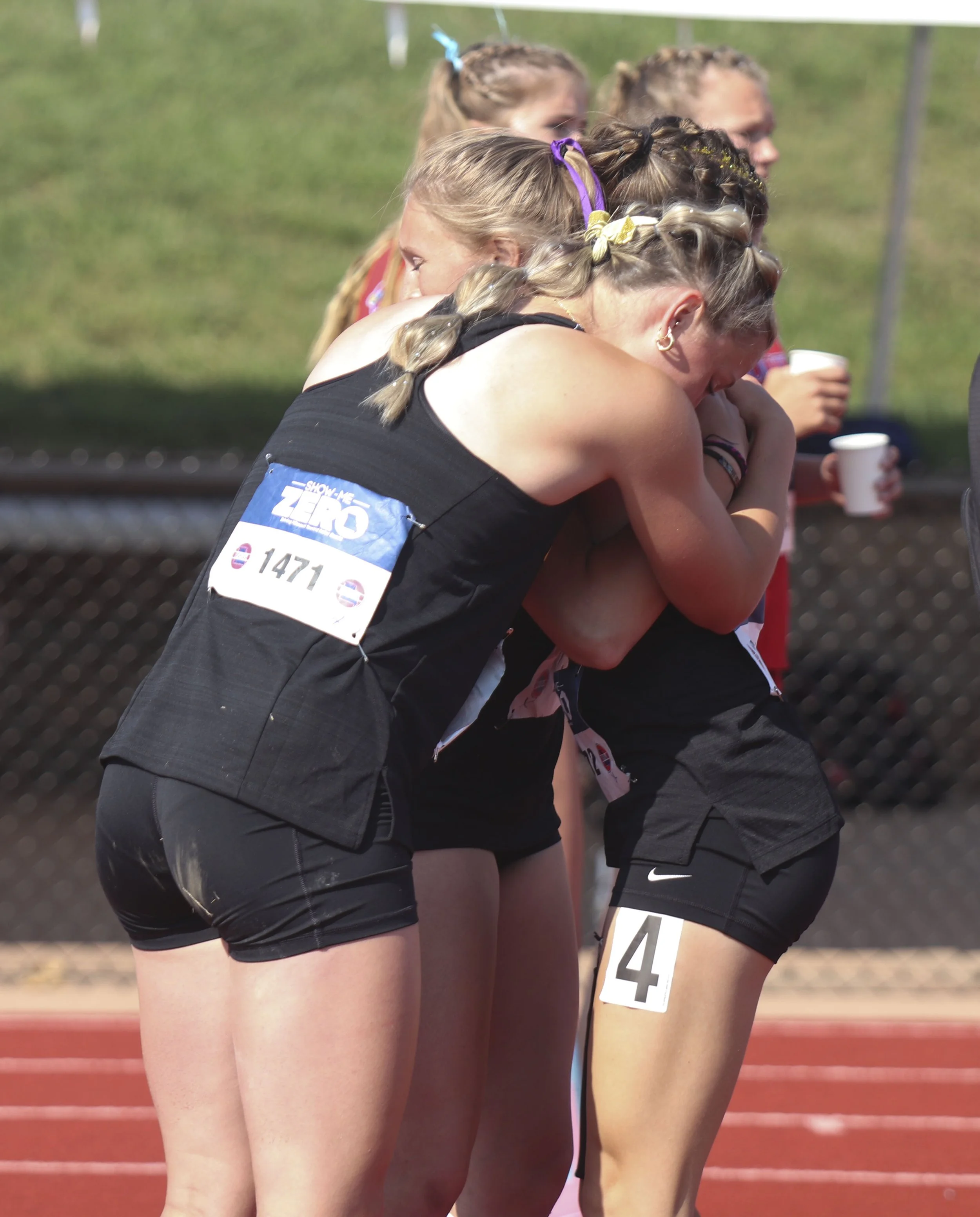 4x400 celebrate.jpg