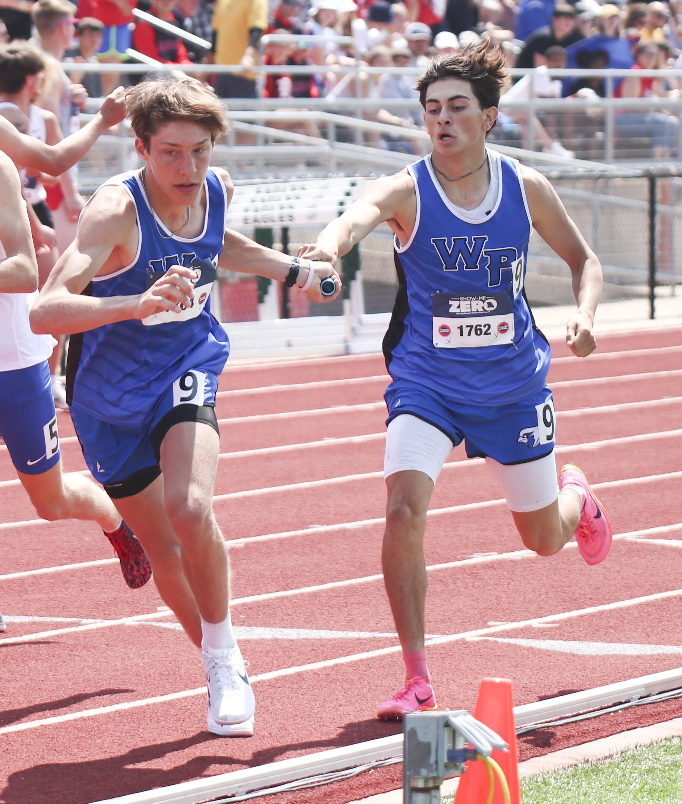 Boys 4x400 - Jonah to Tristan_1.jpg