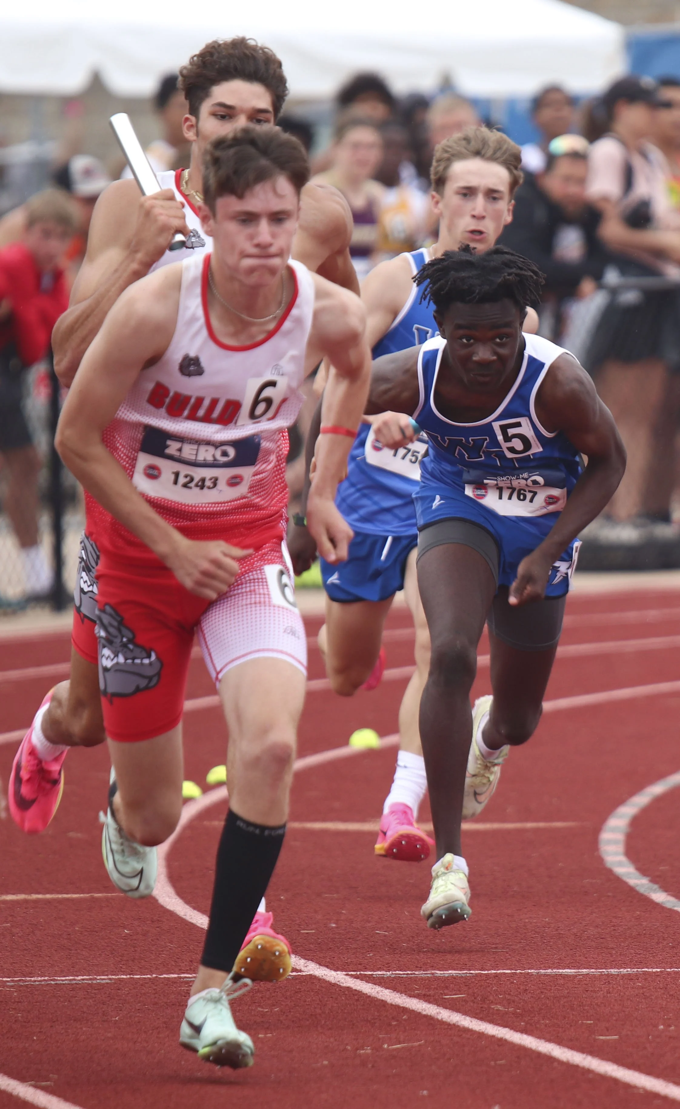 PRELIMS - 4x100 DOM handoff_2.jpg