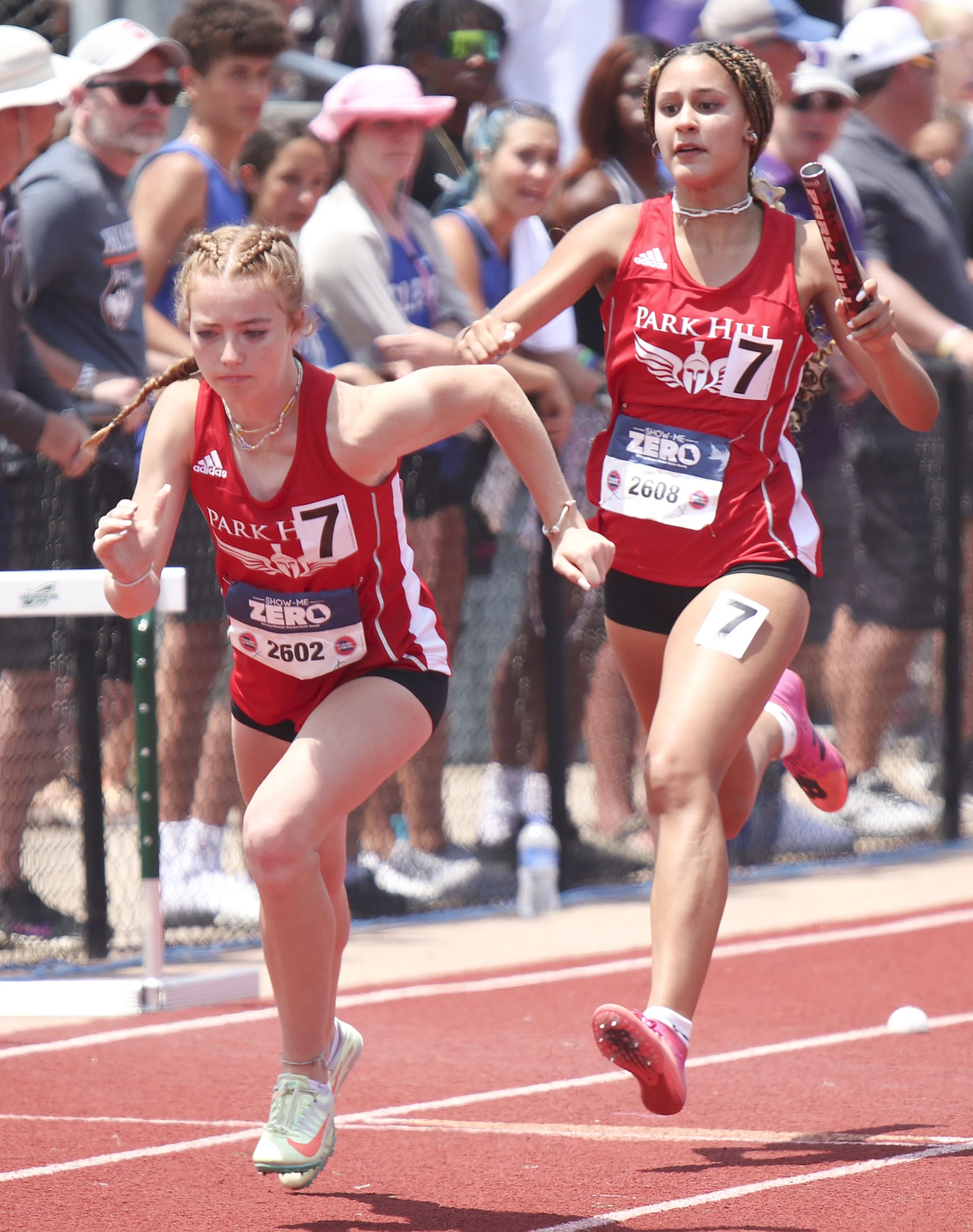 4x100 - 3 Richards to Ball_2.jpg