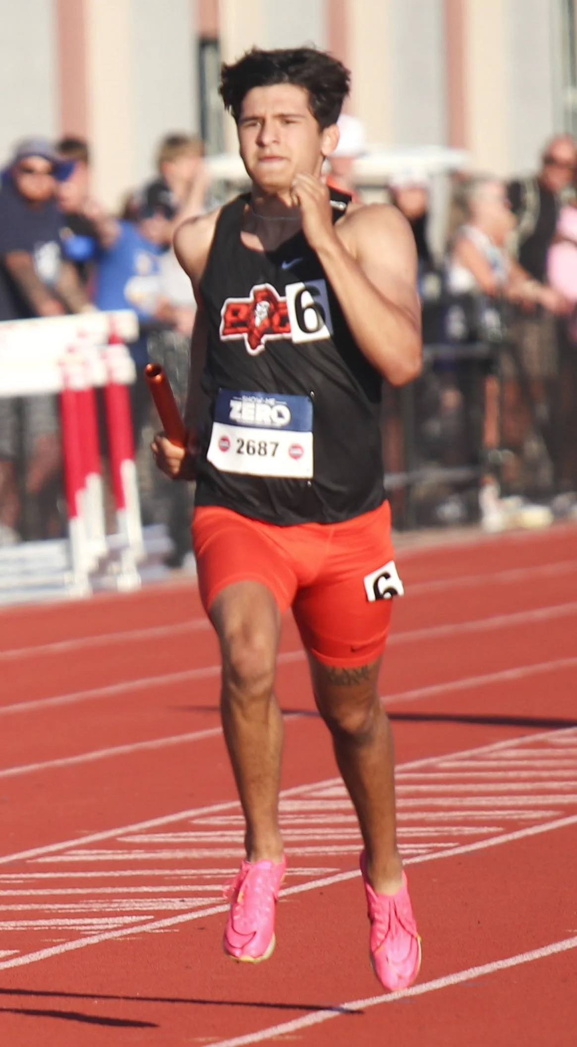 4x400 - 3rd leg.jpg