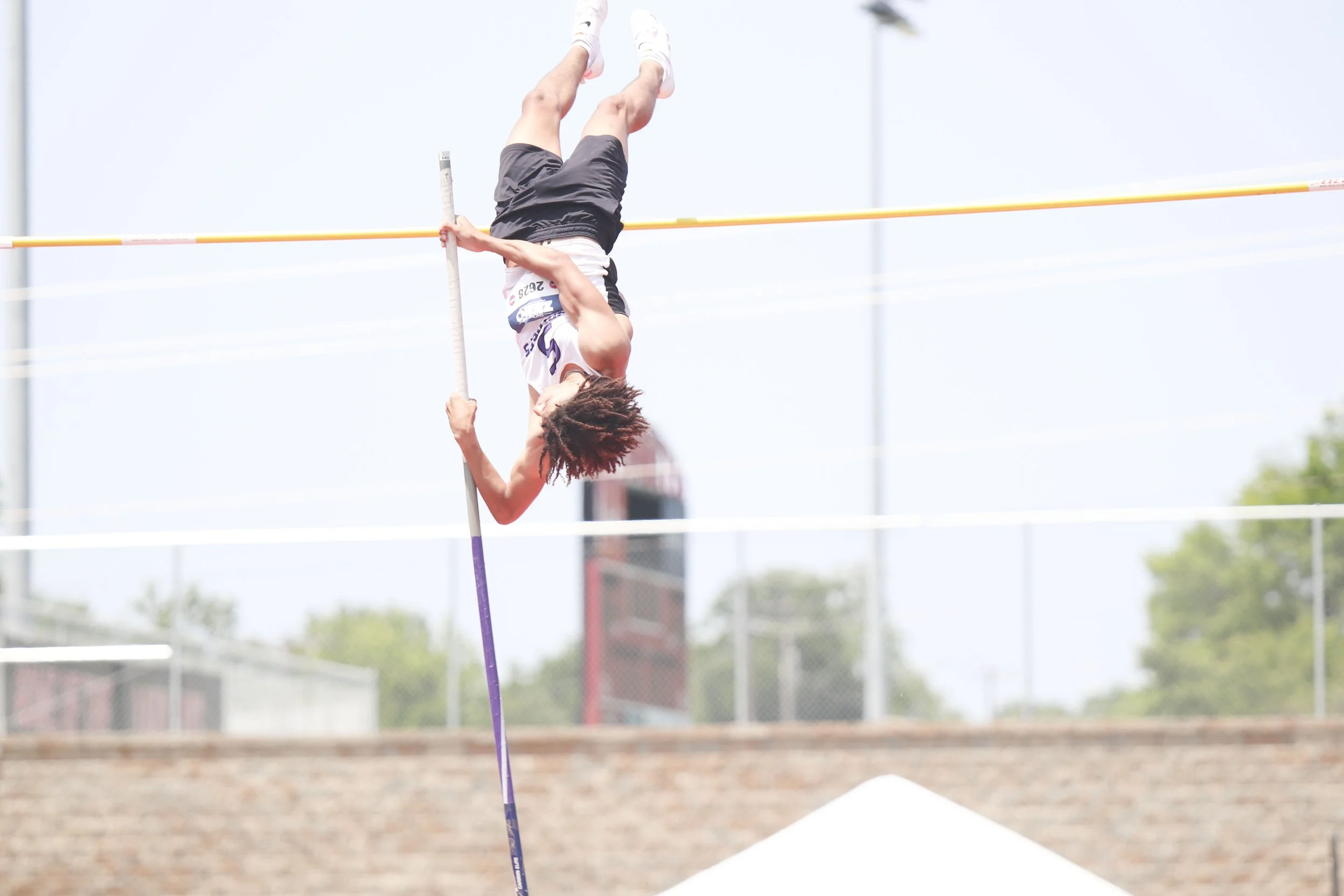 TJ McGhee - pole vault_4.jpg