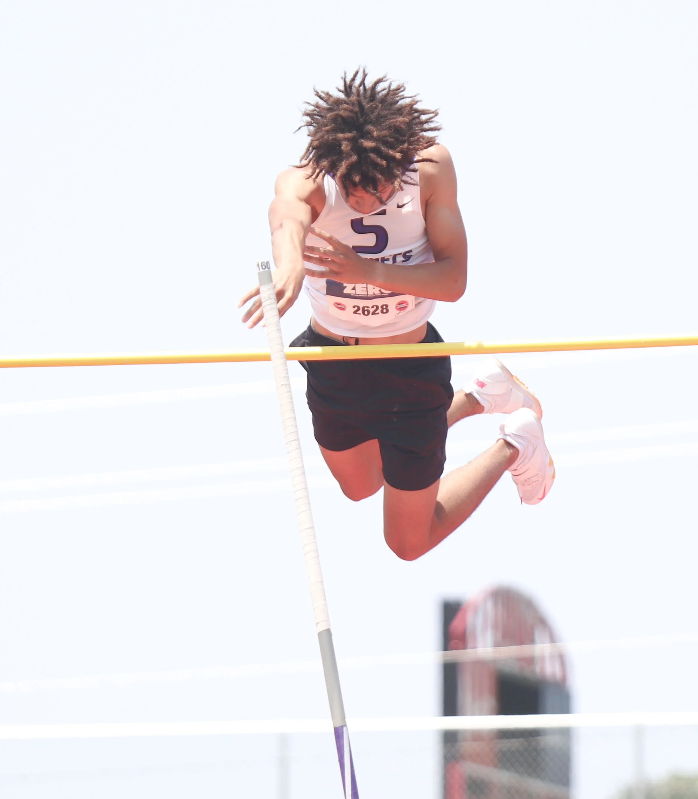 TJ McGhee - pole vault_5.jpg