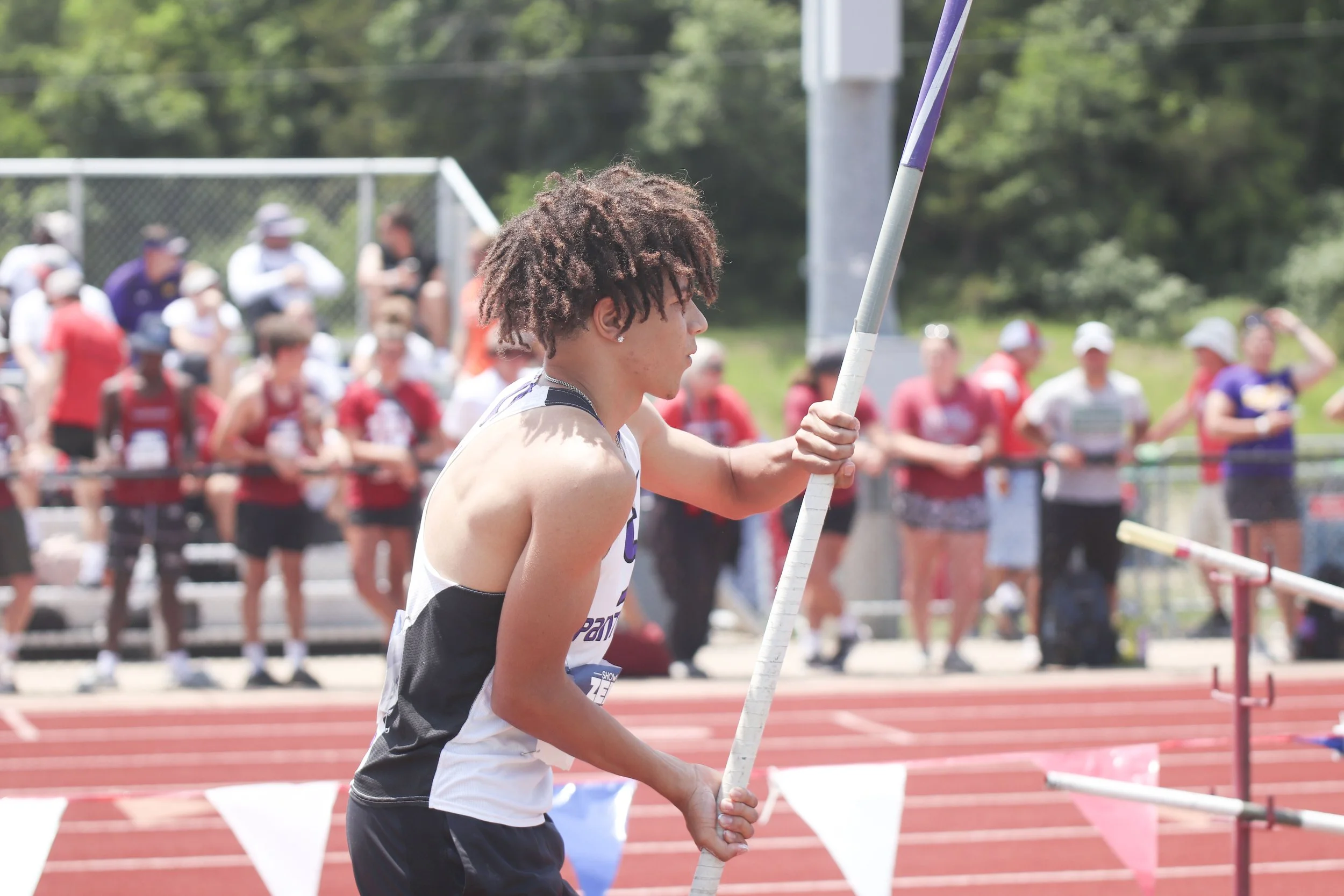 TJ McGhee - pole vault_2.jpg