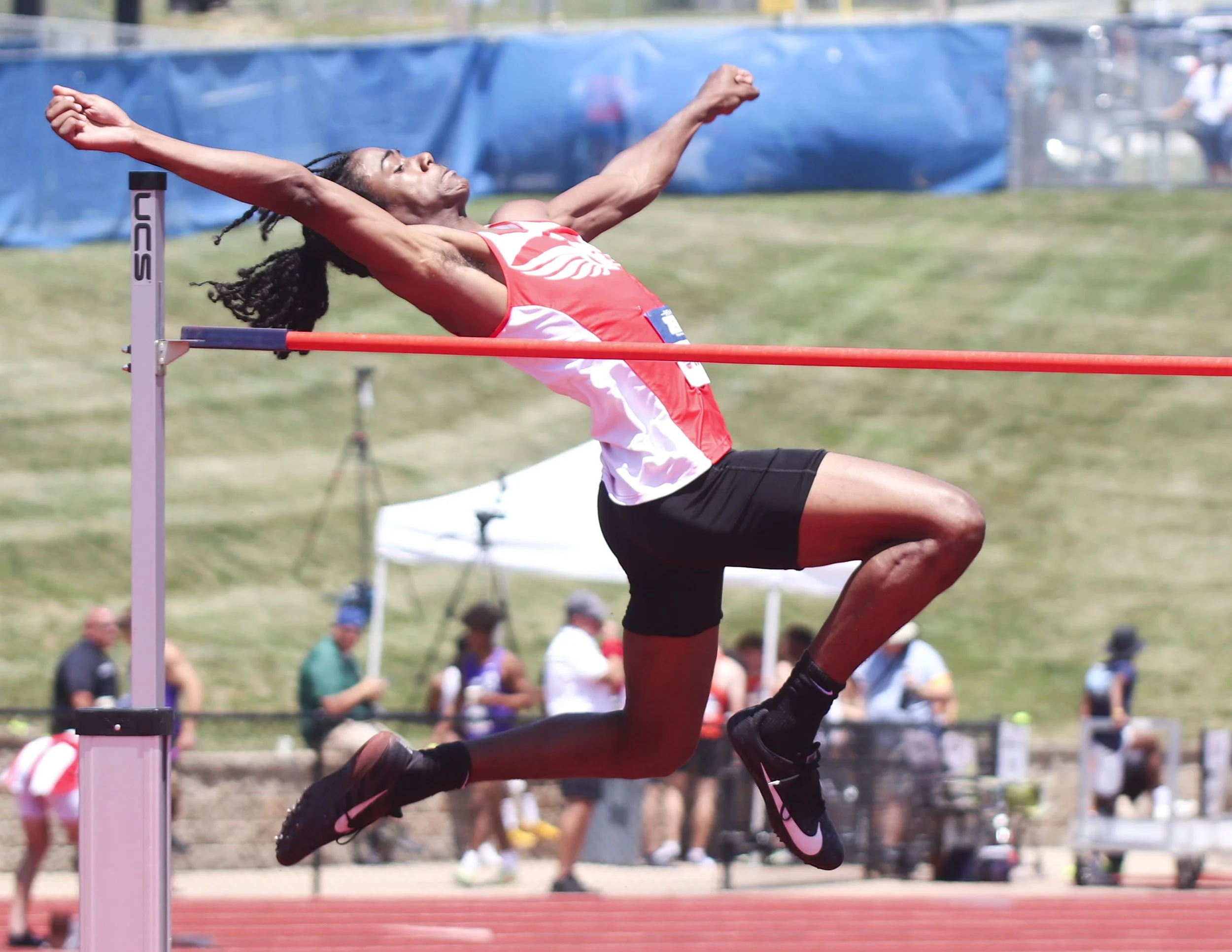 high jump - freelon_2.jpg