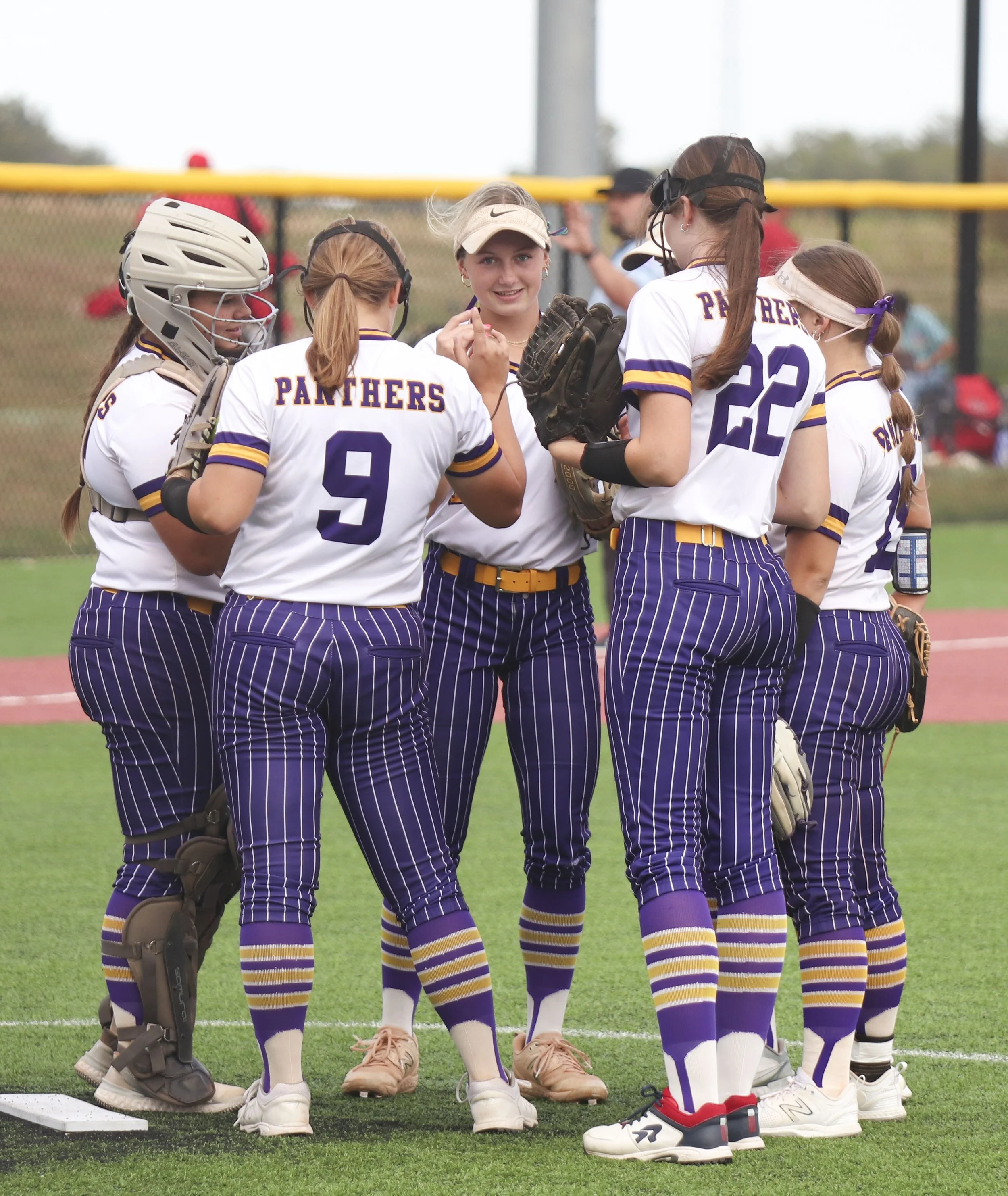 huddle_1.jpg