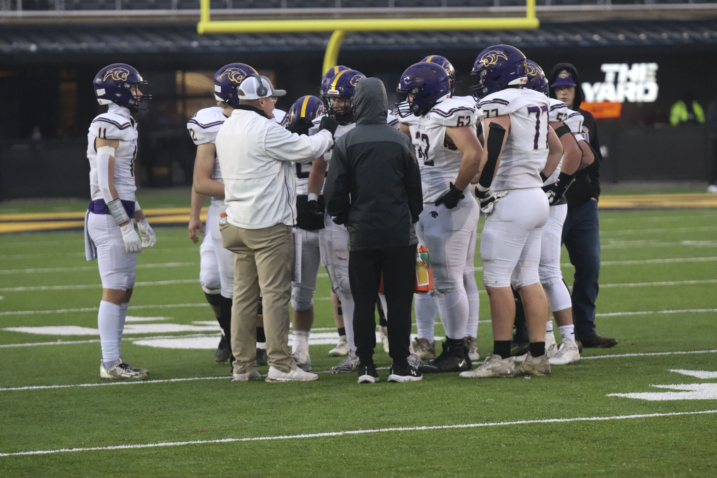 Huddle_1.jpg
