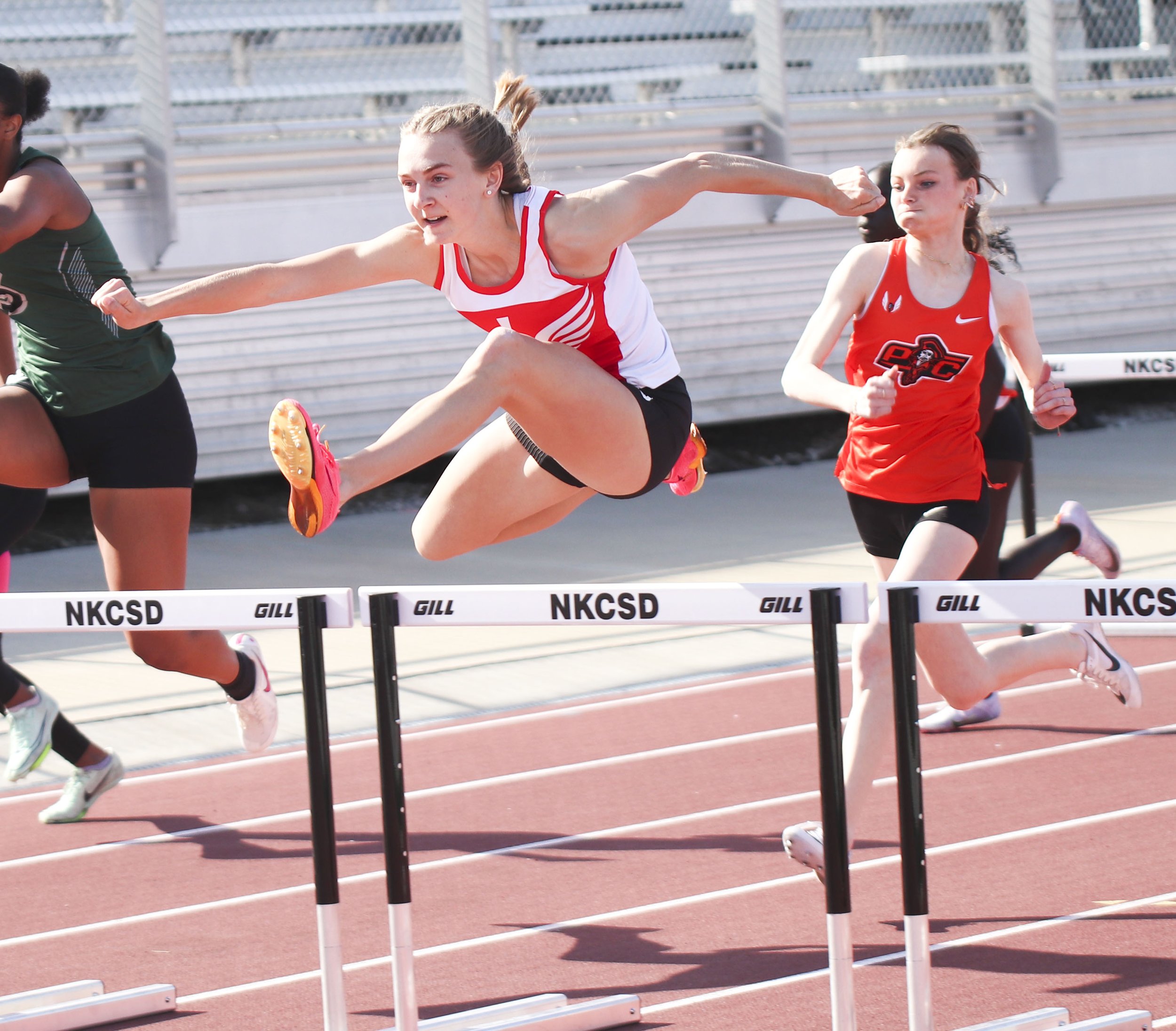 100 hurdles Makenzie Moretina_2.jpg