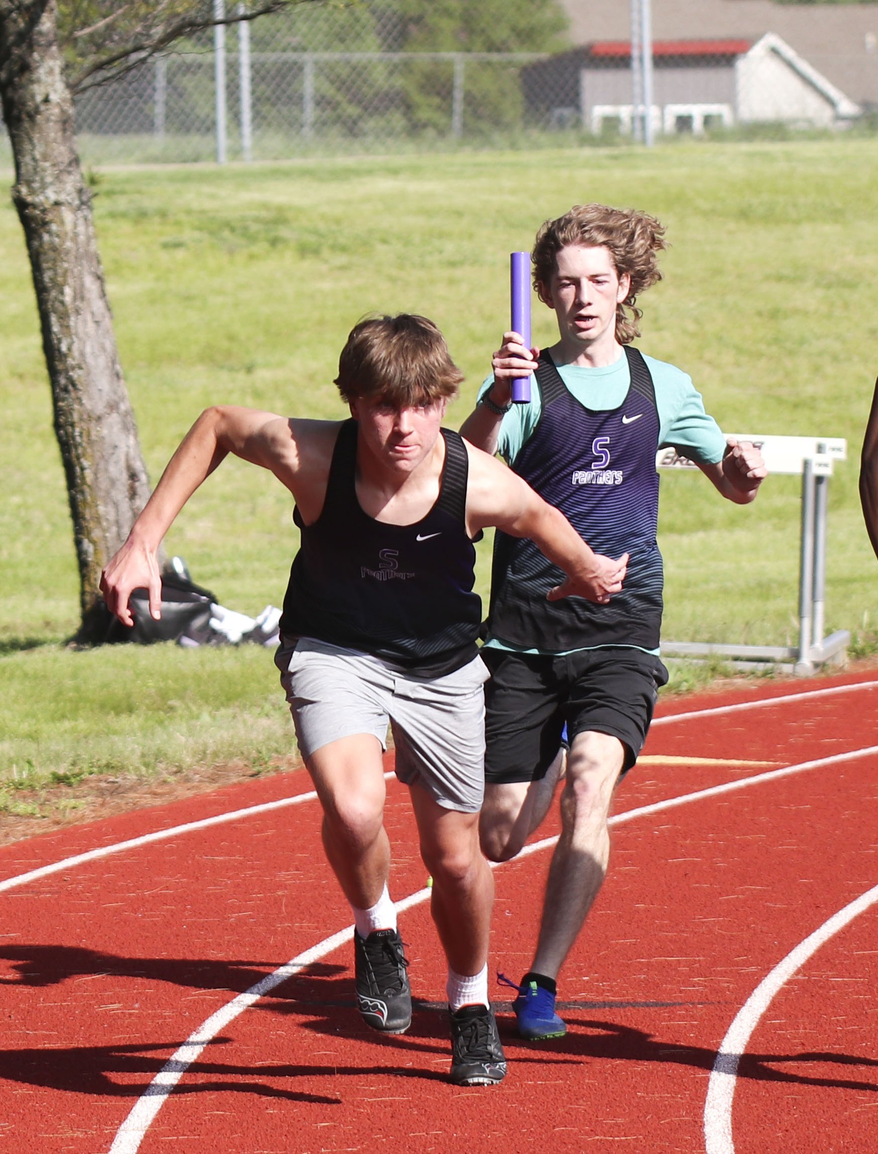 boys 4x200 Jason Worcester to Gage Stanley_1.jpg