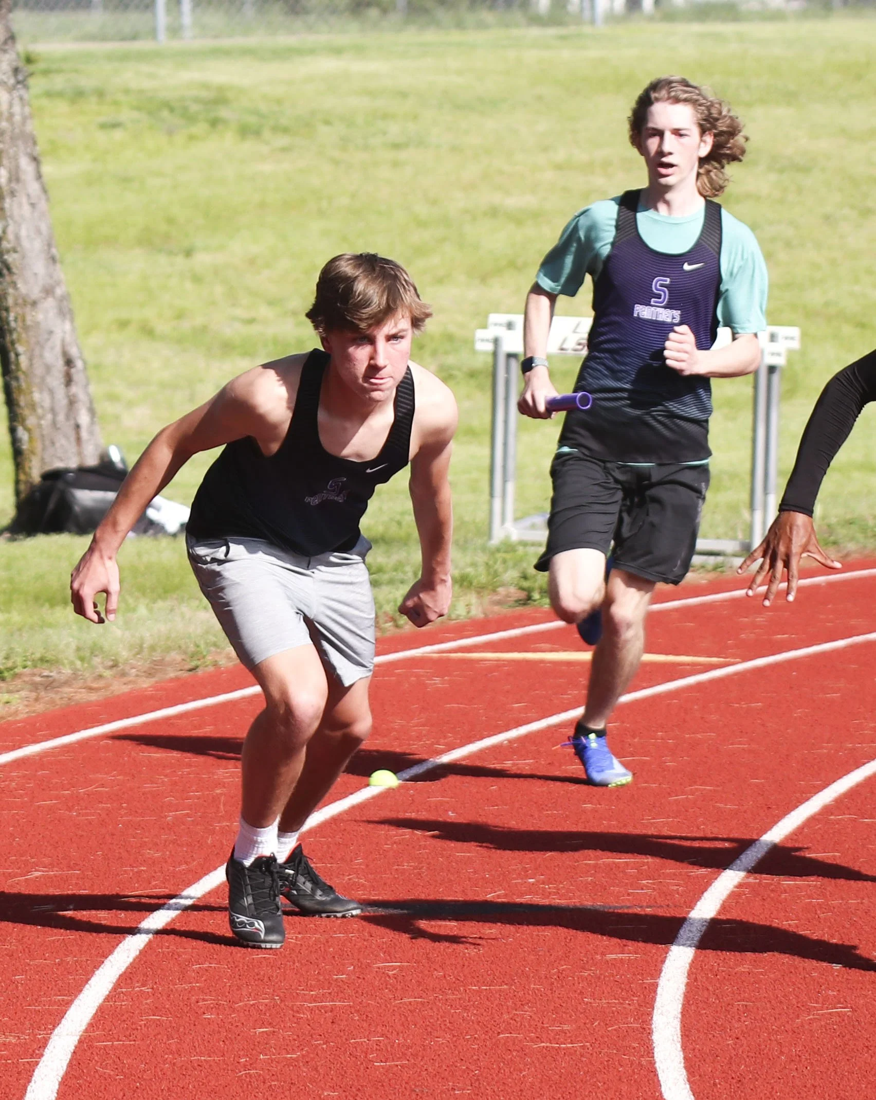 boys 4x200 Jason Worcester to Gage Stanley.jpg