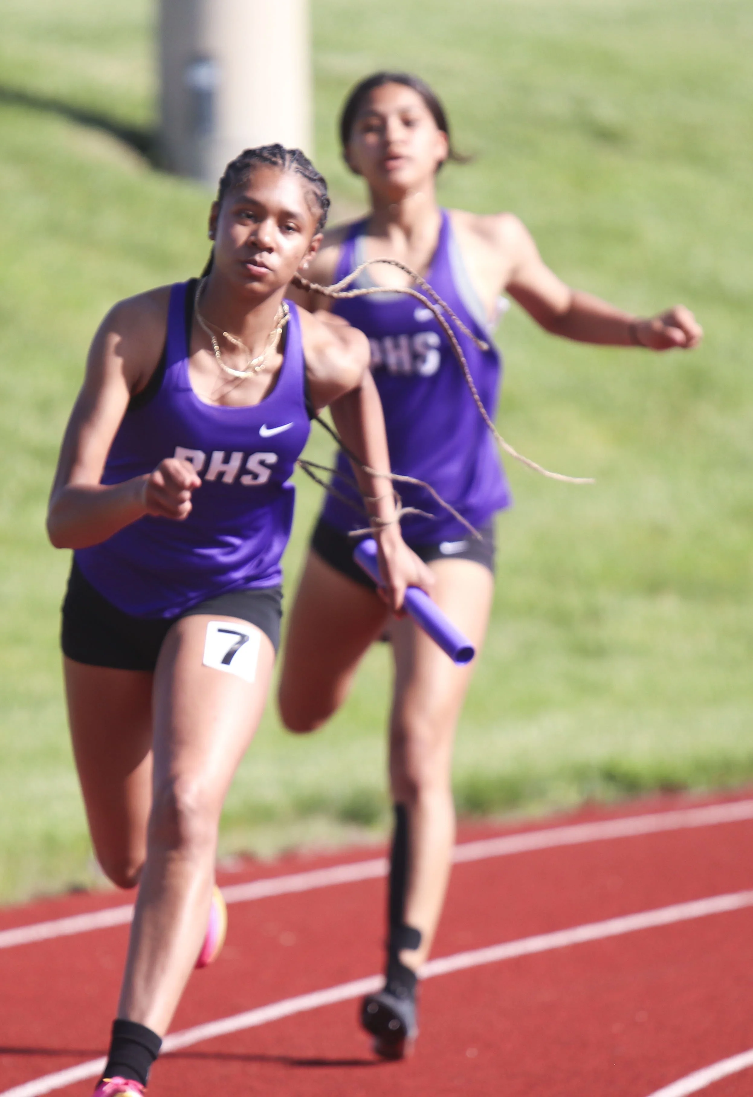 girls 4x200 Brooke Verdy to Lenexa Parker_1.jpg