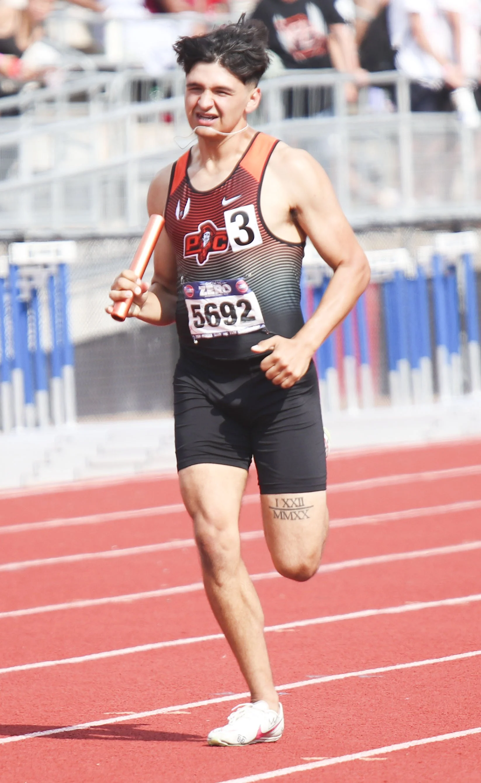 boys 4x400_2.jpg