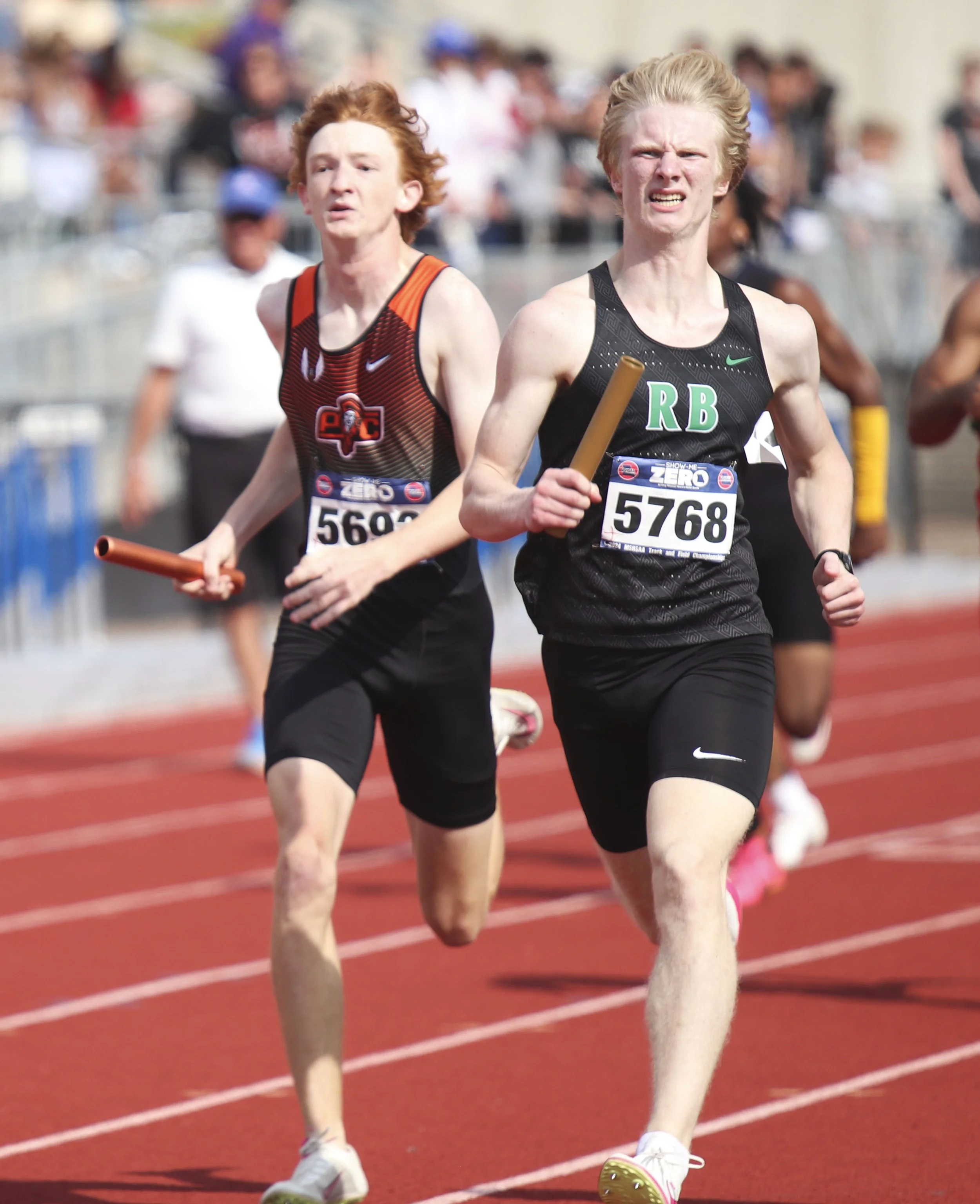 boys 4x400_6.jpg