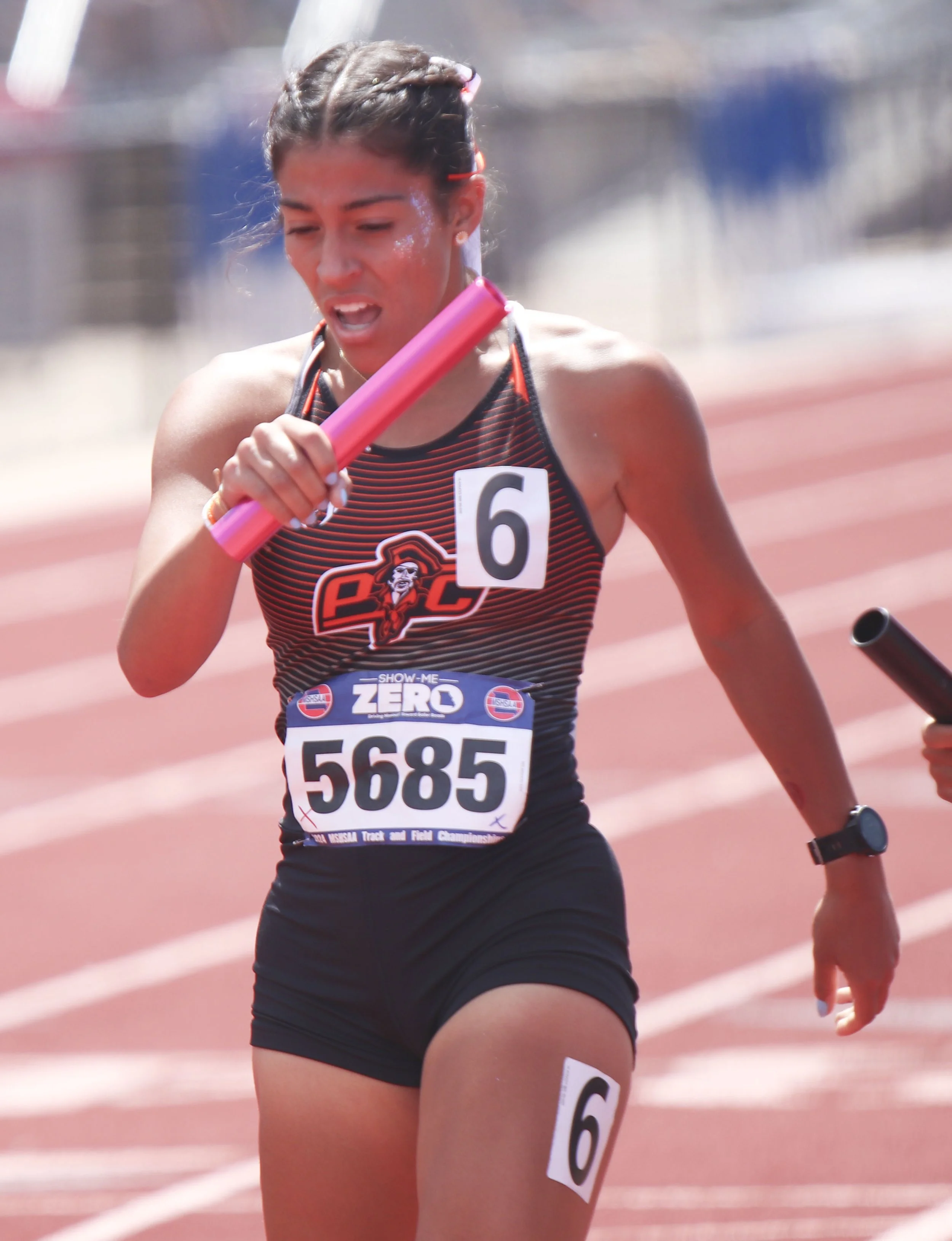 girls 4x800_5.jpg