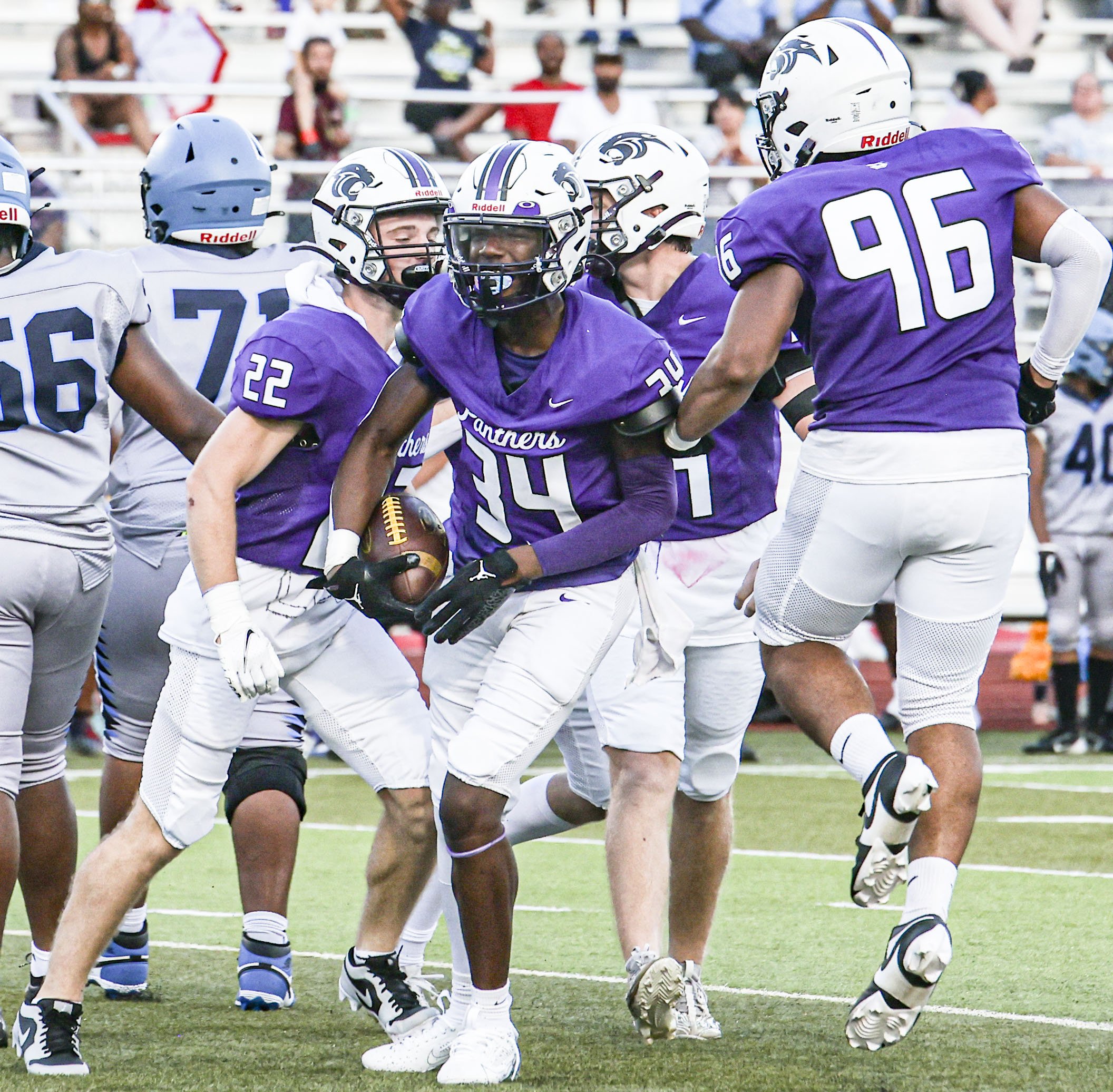 Travon Flowers fumble recovery.jpg