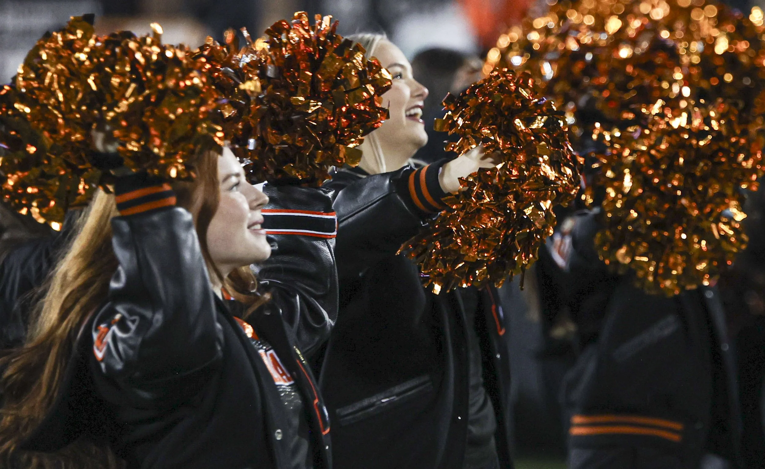 Cheerleaders.jpg