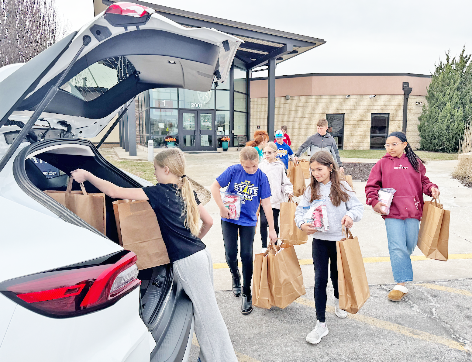 Platte County R-3 asks ‘Won’t You Be My Neighbor’ through unique program