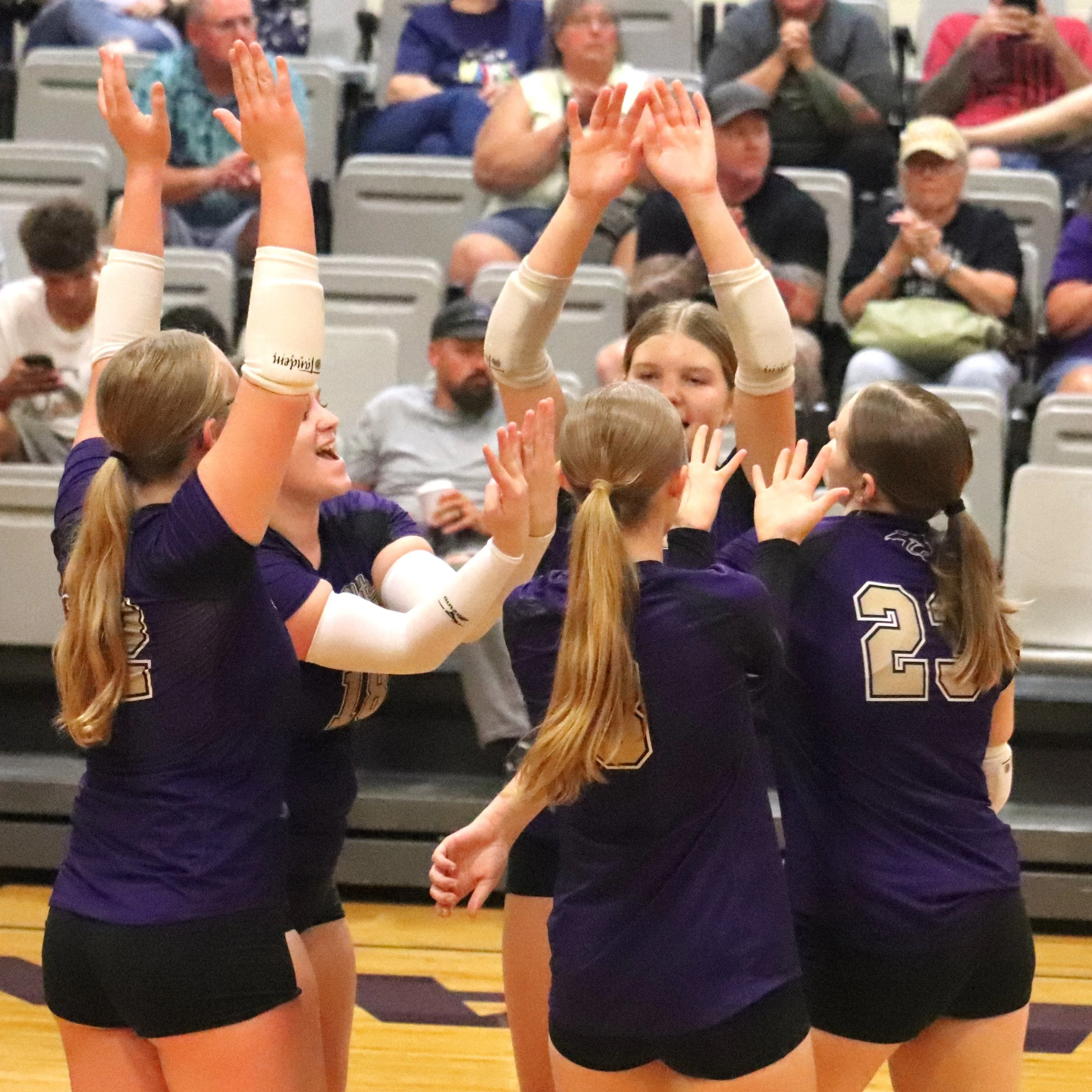 North Platte volleyball rolls past Orrick, Penney