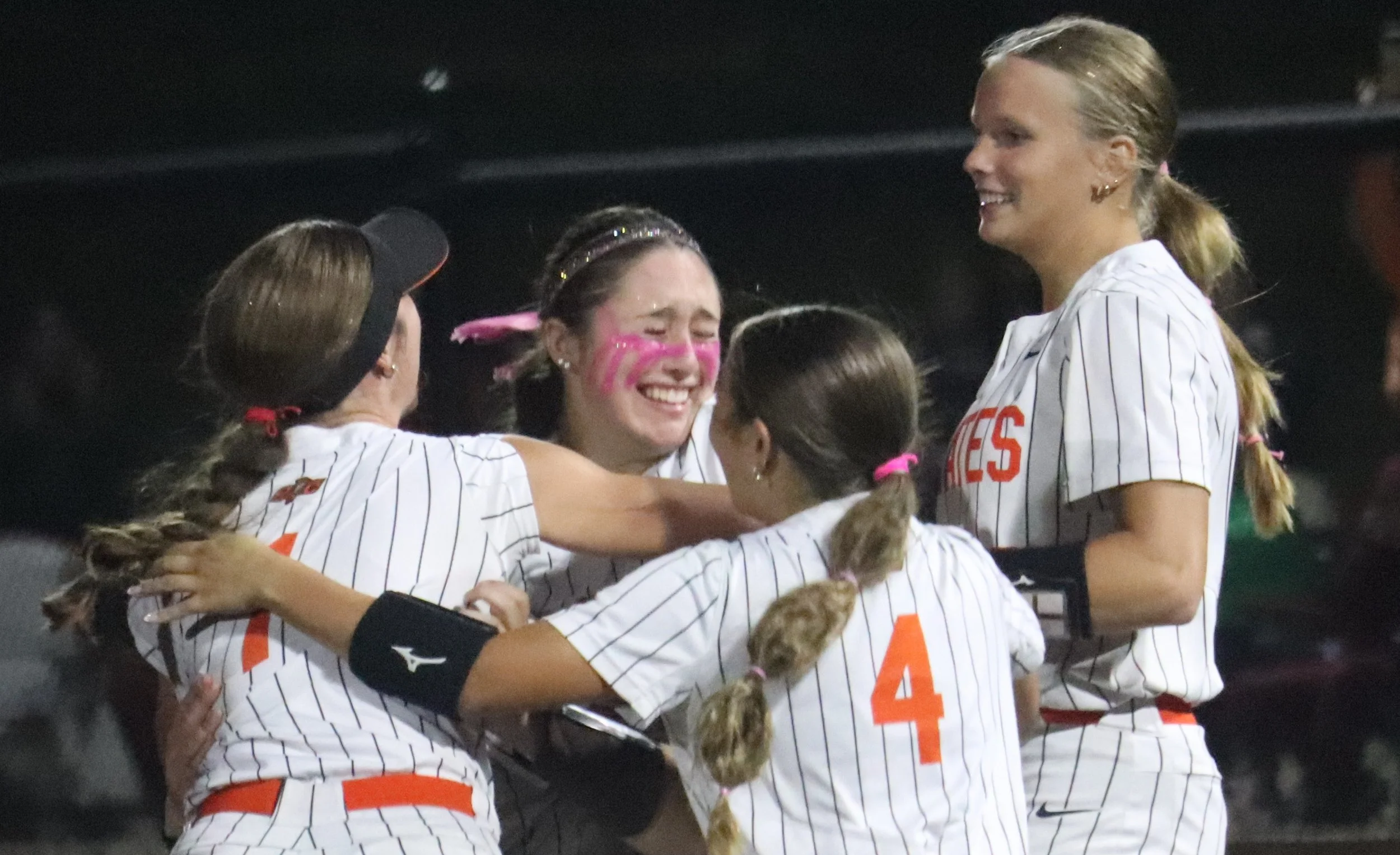 Platte County softball wins district title
