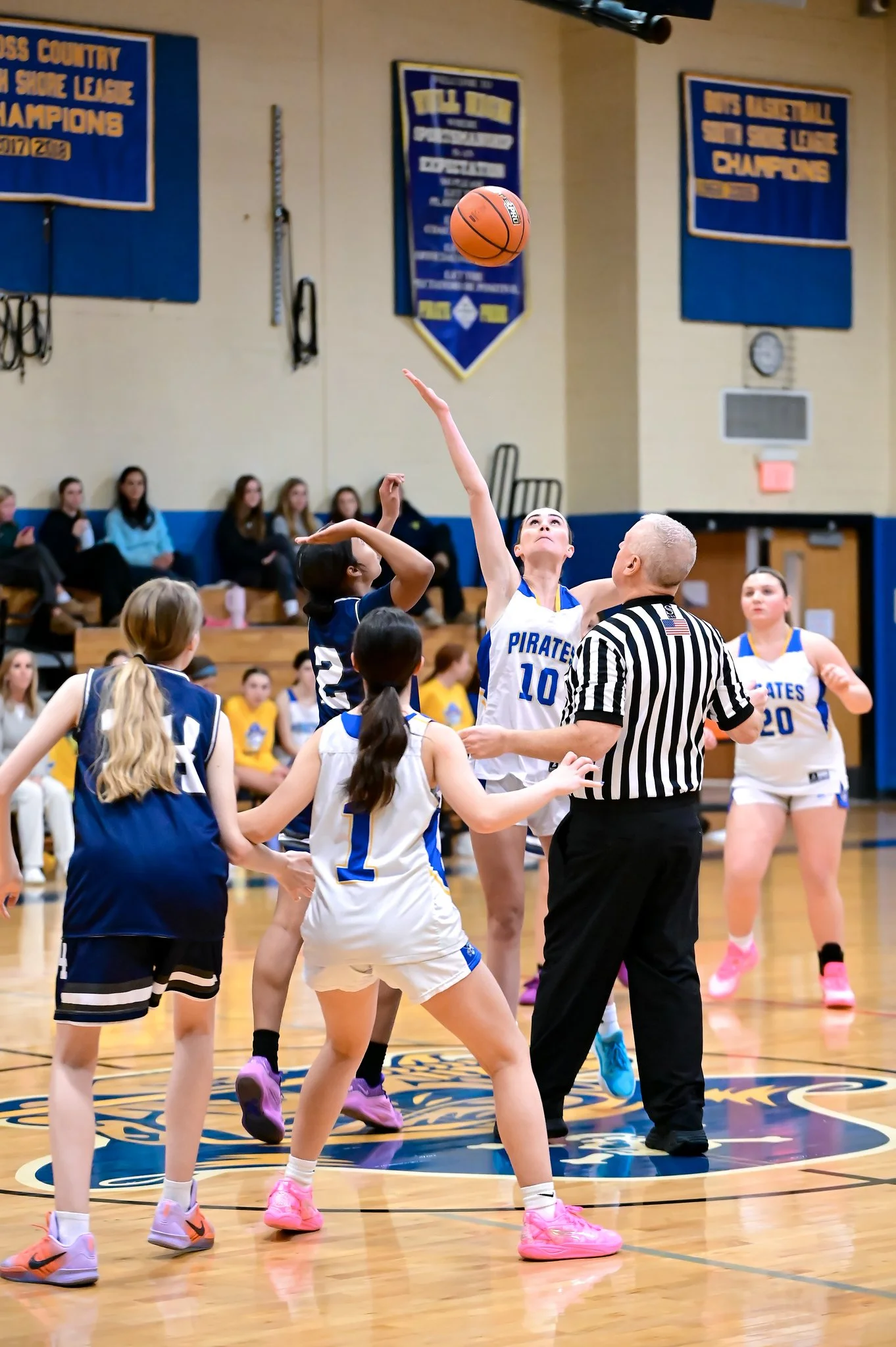 Girls basketball 1.jpg