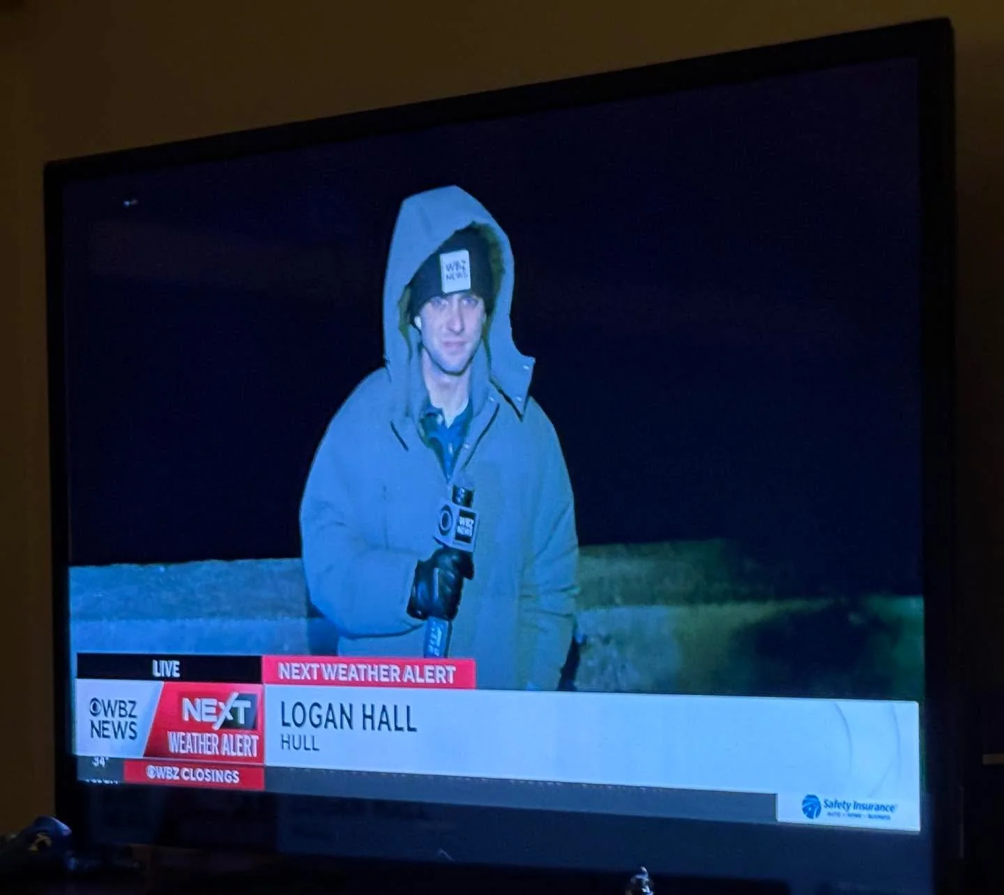 You know a big storm is on the way when the Boston TV stations are in town. WBZ / CBS News Boston&rsquo;s Ryan Hall reported live from Hull on Sunday night. 

#southshorenews #hullmanews #hulltimes #hullma #nantasket #MAlocalnews