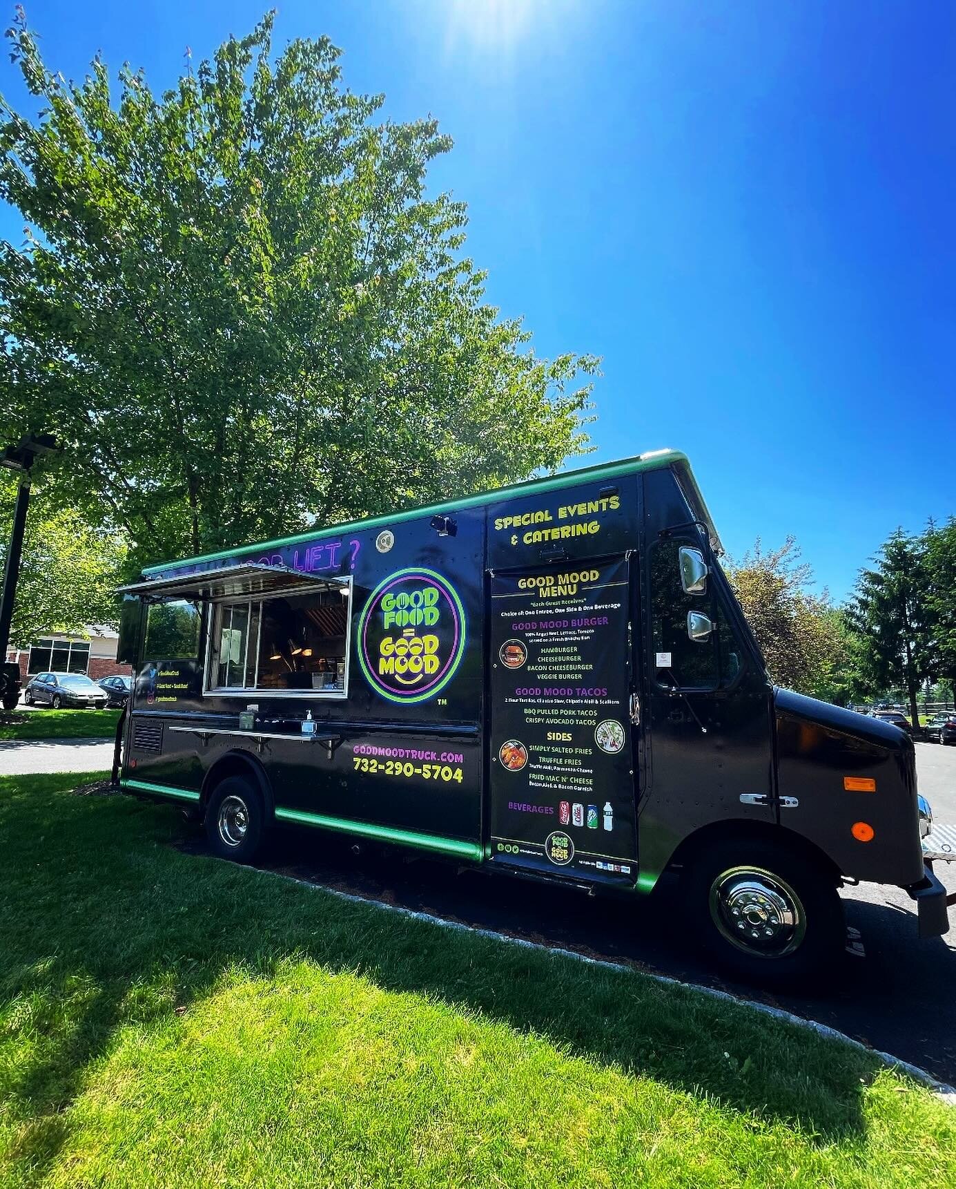 Sunday Lunch Plans?? 

Visit us today from 11-2:00pm 
175 Bartley Road, Jackson 

#goodmoodtruck #sundayfunday #letusdothecooking #foodtruck #eats #takentothenextlevel #overthetop #burgers #loadedfries #njfoodies