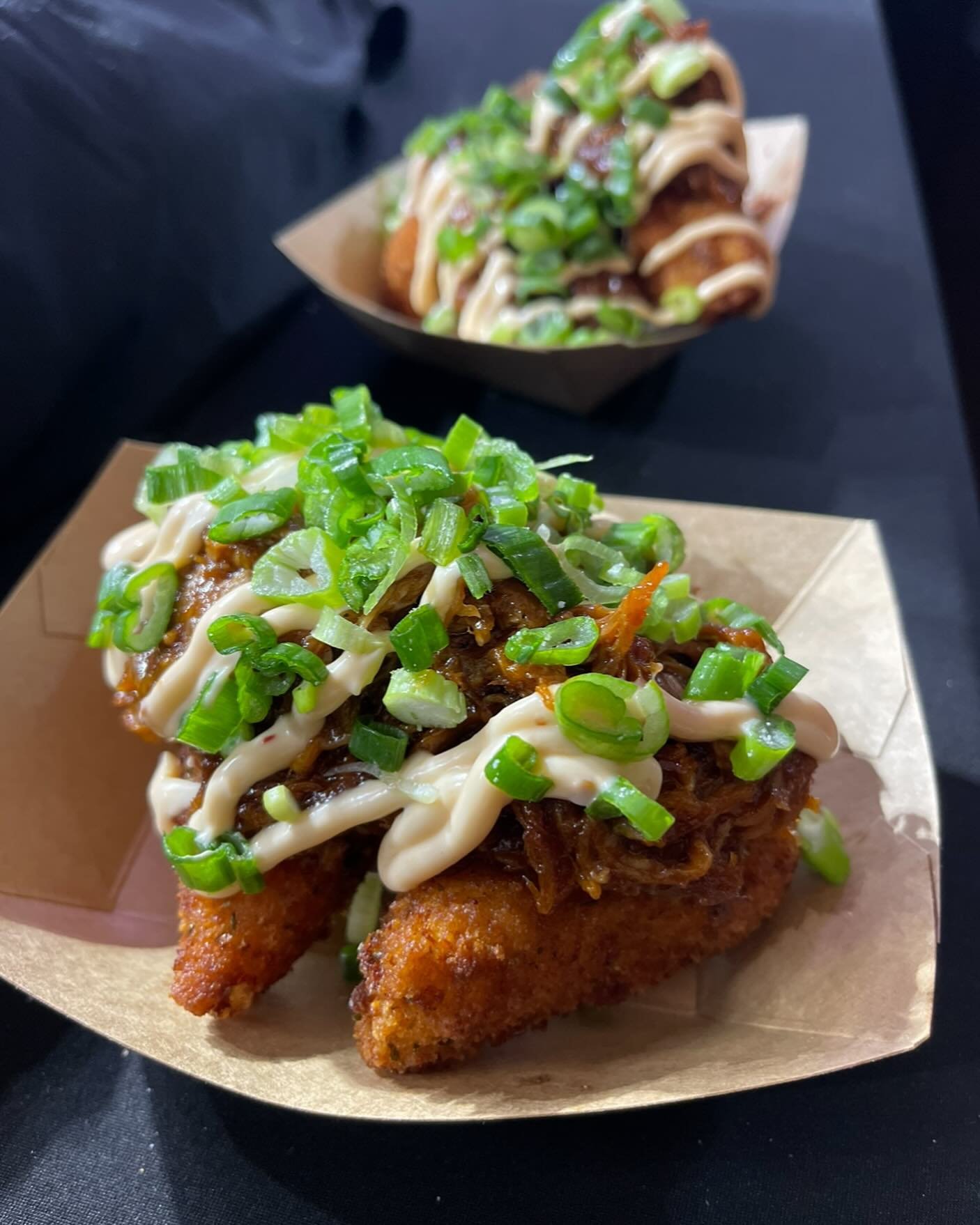 Labor Day Weekend Plans?! Visit us at @monmouthparkracetrack for their BBQ &amp; NJ Craft Beer Festival 

Picture featuring BBQ Pulled Pork loaded Fried Mac-N-Cheese 🤤 #needisaymore 

#goodmoodtruck #njfoodtruck #takentothenextlevel