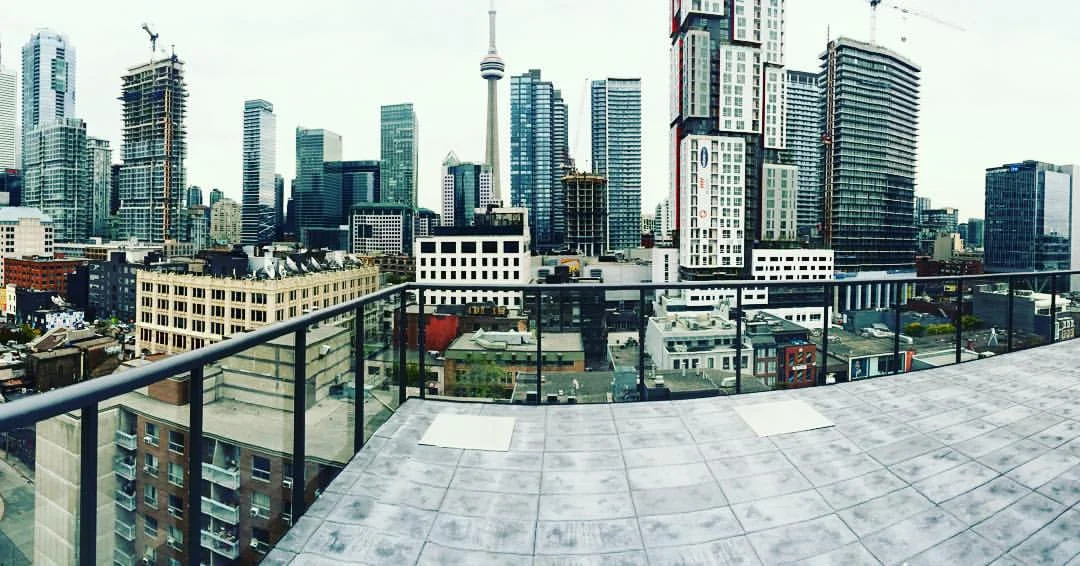 #pano picture taken from the rooftop of #12degrees located at #queen and #Beverley. This is going to be a hot building when it’s done. Boutique #loft style #condos located in central #queenwest #downtownTOliving #toronto #torontocondos #torontorealestate.
Ask us about another off market opportunity listed for 10 percent lower then market value. WITH PARKING. ππΌππΌ
#bestofto #igersoftoronto (at 12 Degrees Condos)