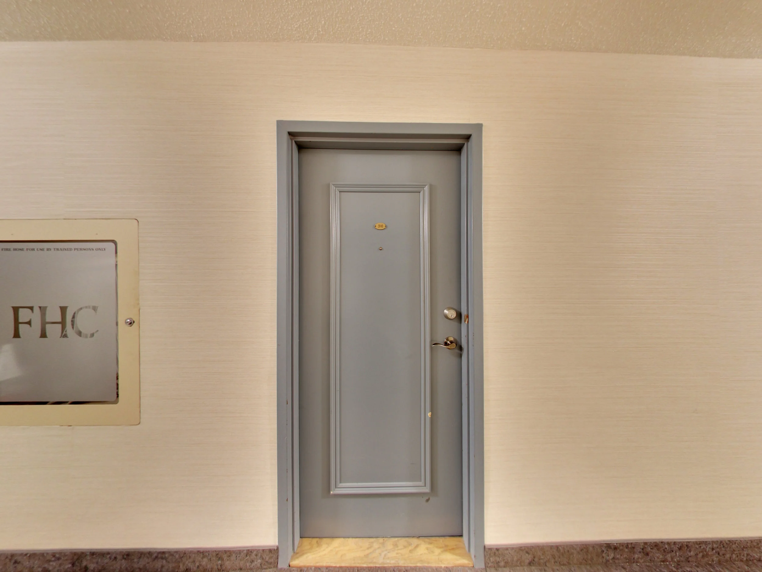 ar_0015.jpg