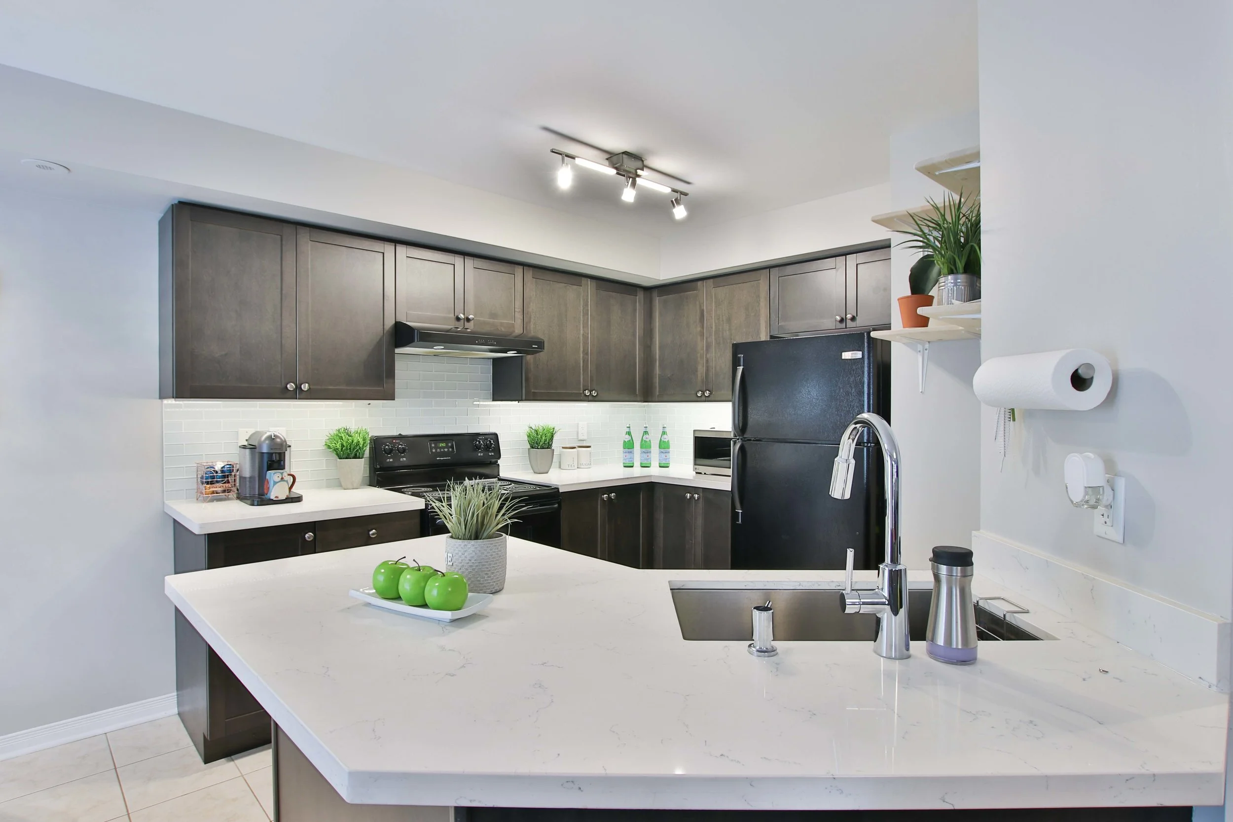 18_Kitchen.jpg