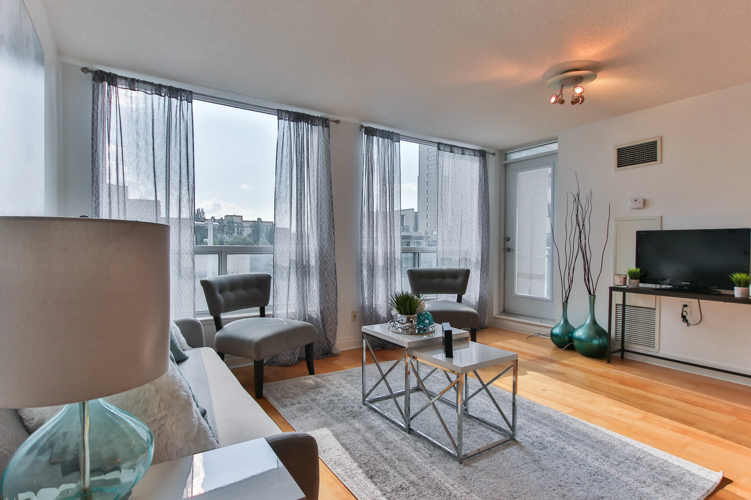 07_Livingroom.jpg