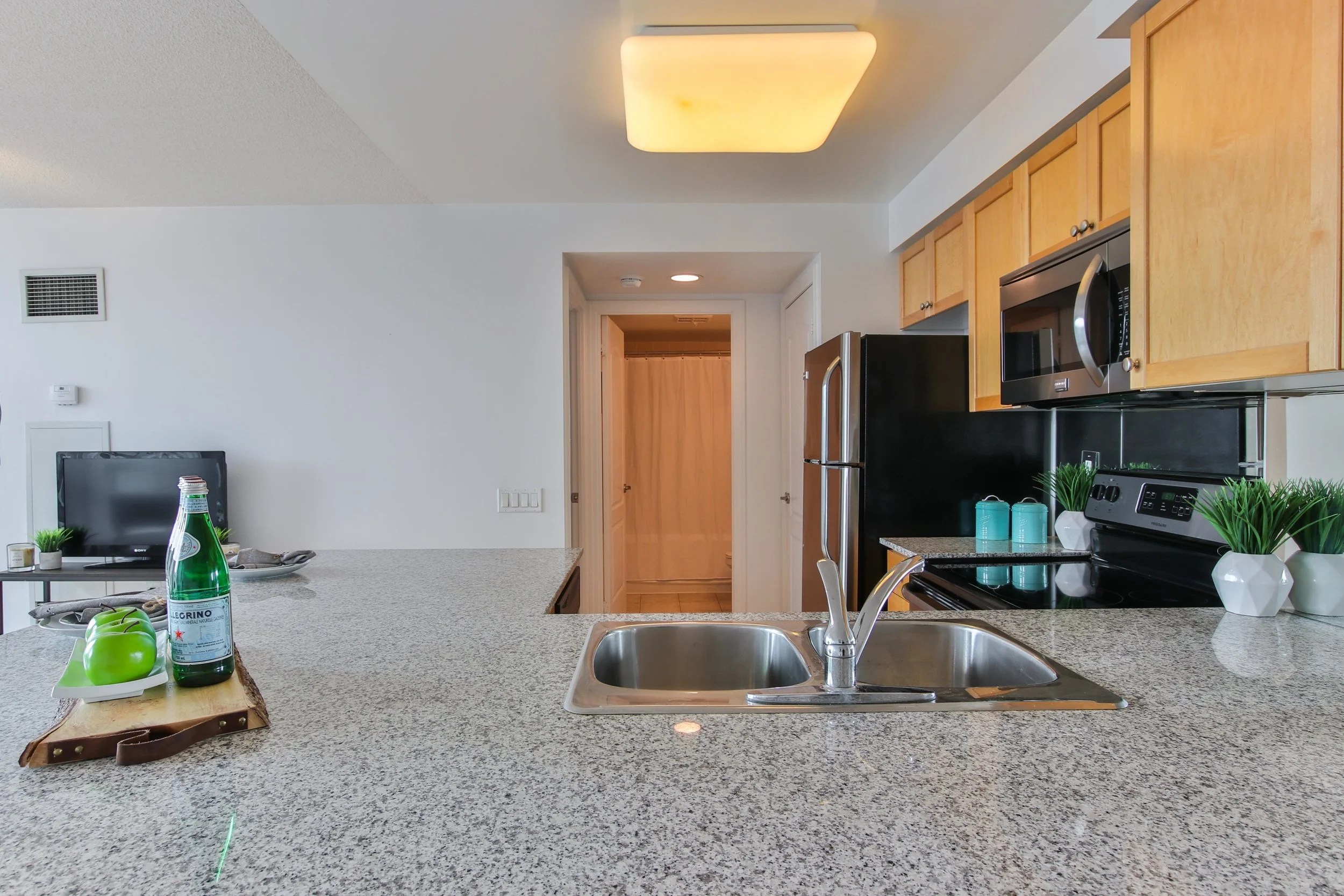 16_Kitchen.jpg