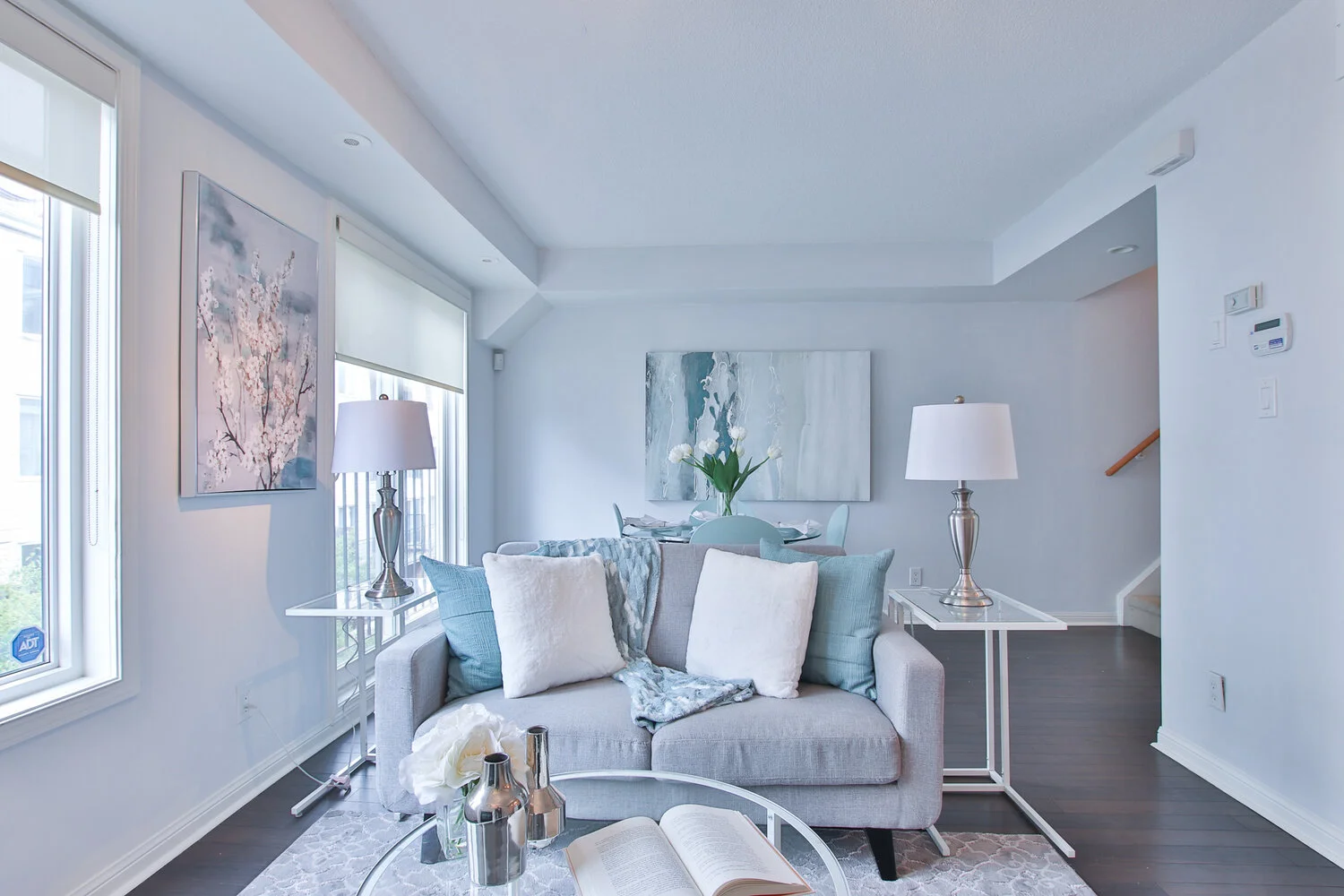 17_LivingRoom.jpg